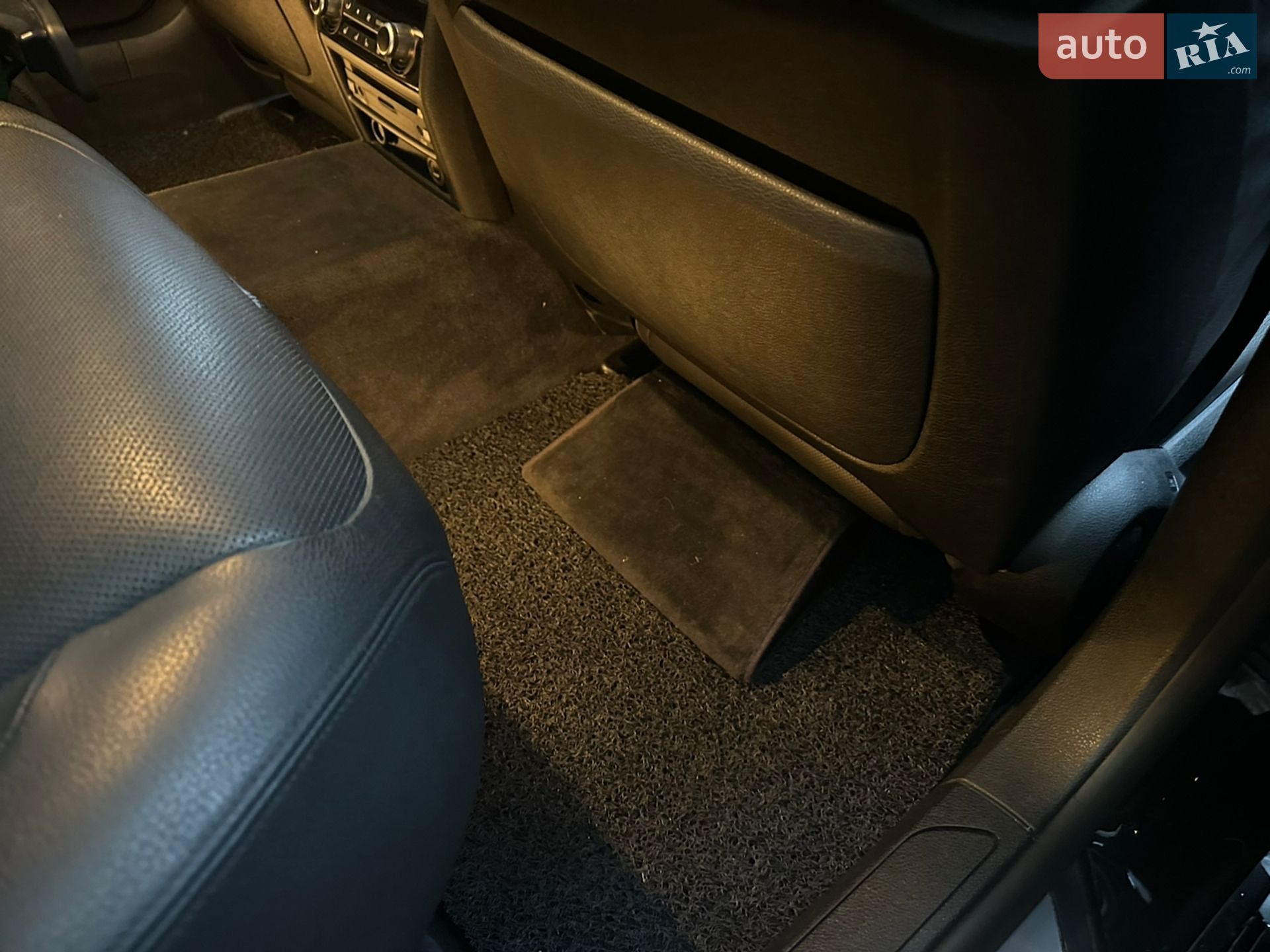 BMW 7 Series 2011 VIN WBAKB4102CC929583 фото оголошення 40 з 47