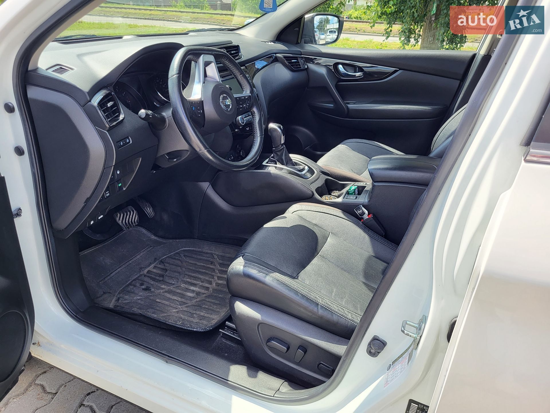 Nissan Rogue Sport 2018 VIN JN1BJ1CRXKW317700 фото оголошення 32 з 42