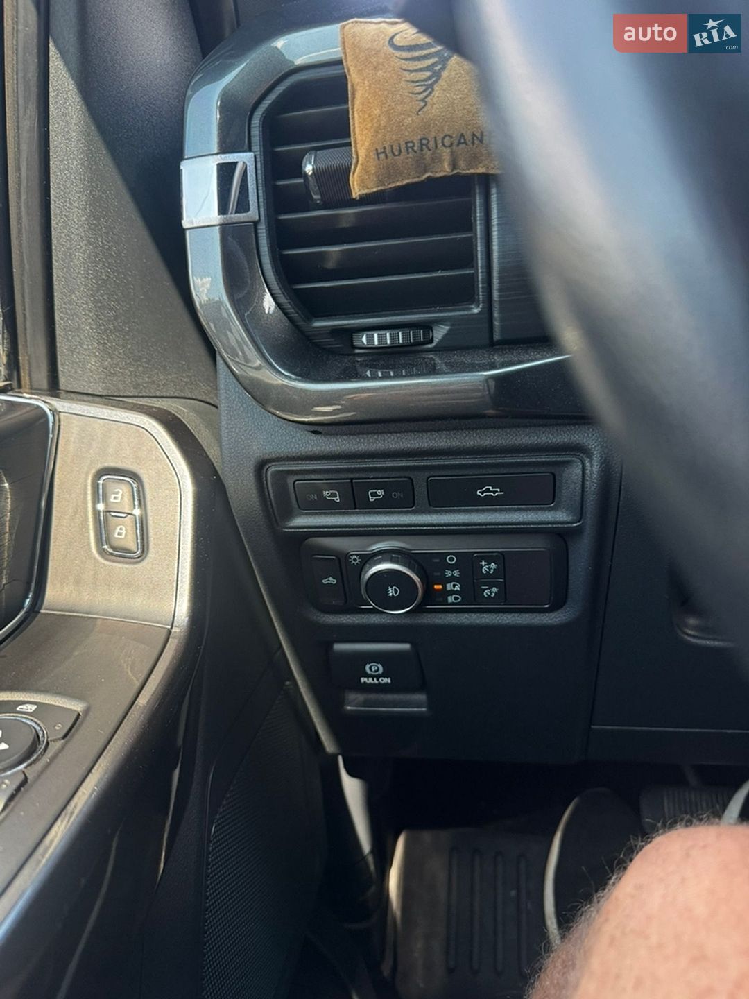 Ford F-150 2020 VIN 1FTFW1E82MFA47501 фото оголошення 12 з 17