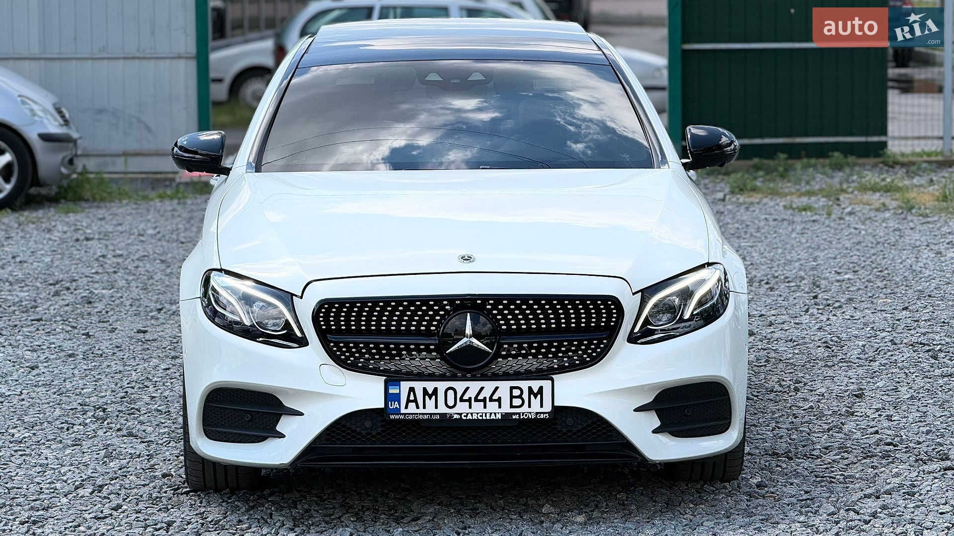Mercedes-Benz E-Class 2019 VIN WDDZF8EB5LA718839 фото оголошення 4 з 38