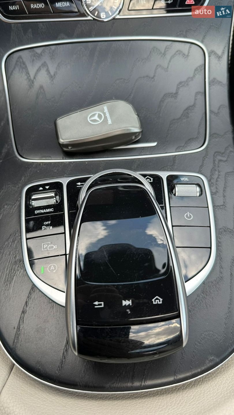 Mercedes-Benz E-Class 2019 VIN WDDZF8EB5LA718839 фото оголошення 25 з 38