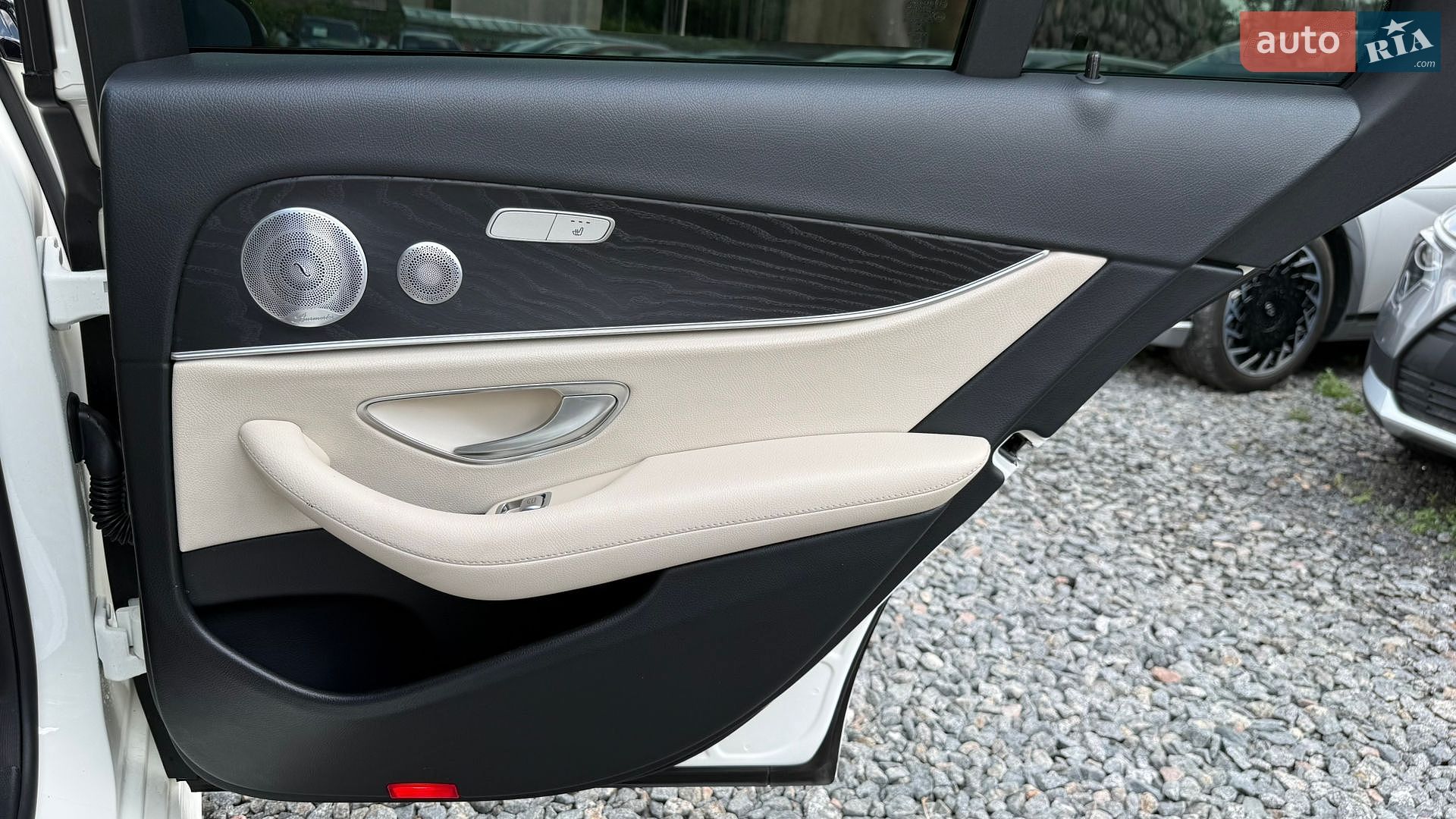 Mercedes-Benz E-Class 2019 VIN WDDZF8EB5LA718839 фото оголошення 31 з 38