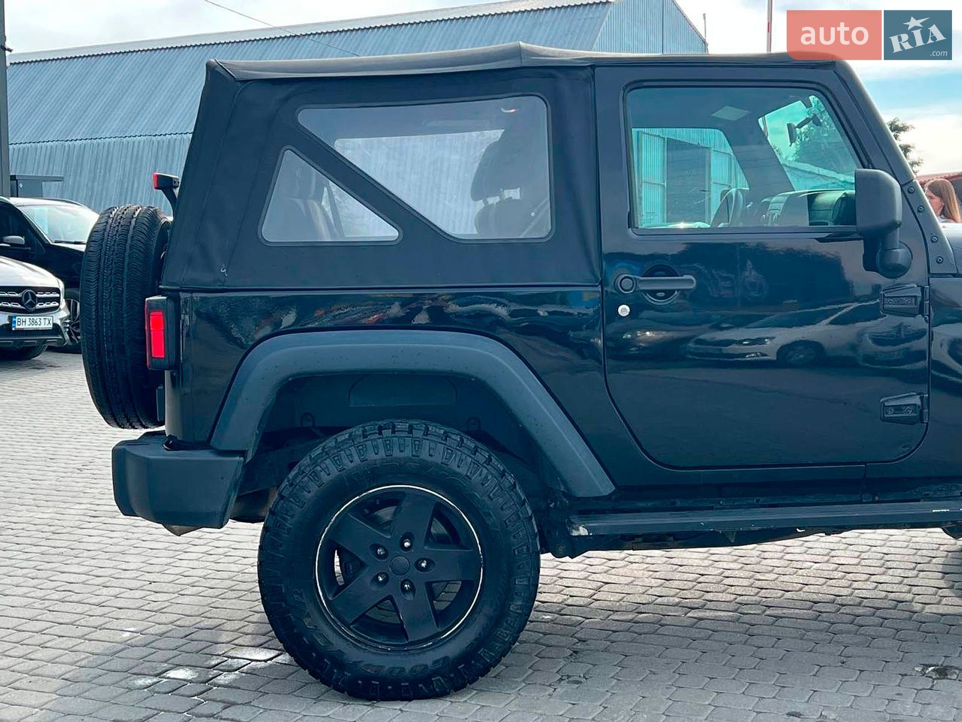 Jeep Wrangler 2017 VIN 1C4AJWAG2HL680381 фото оголошення 9 з 31