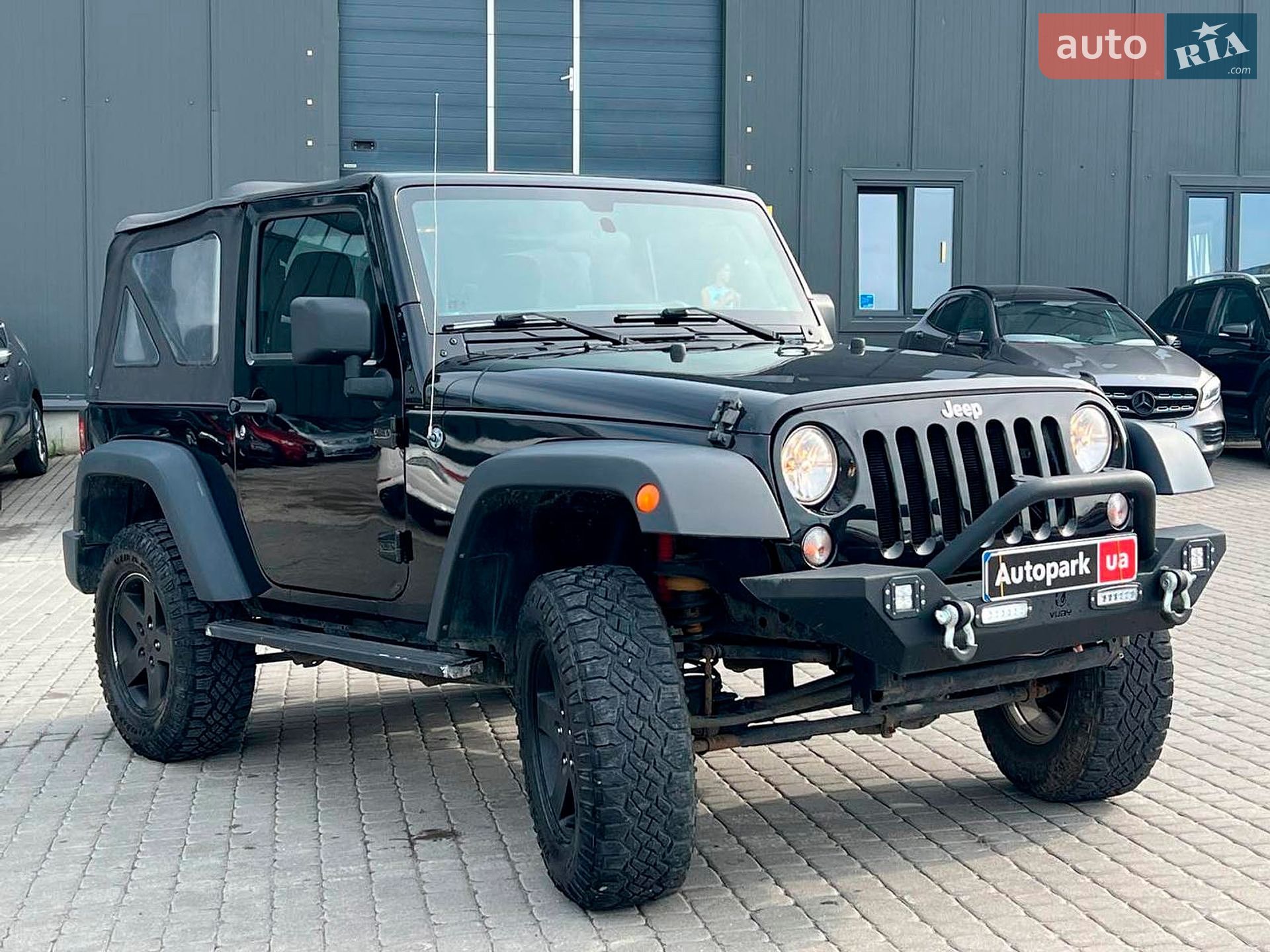 Jeep Wrangler 2017 VIN 1C4AJWAG2HL680381 фото оголошення 3 з 31