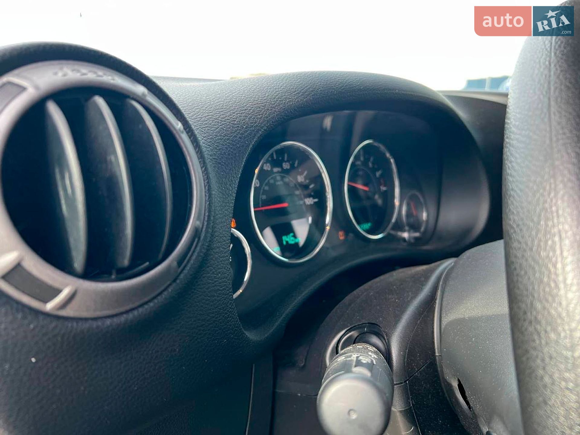 Jeep Wrangler 2017 VIN 1C4AJWAG2HL680381 фото оголошення 17 з 31