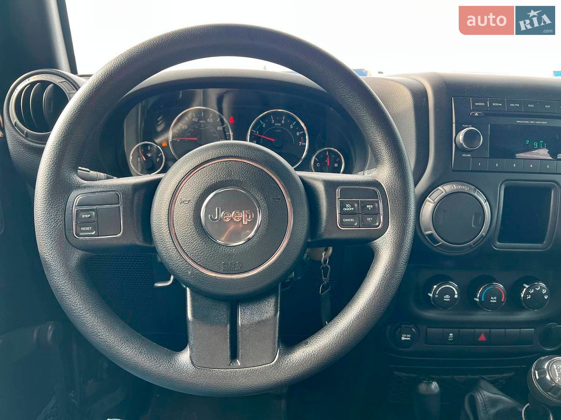 Jeep Wrangler 2017 VIN 1C4AJWAG2HL680381 фото оголошення 19 з 31