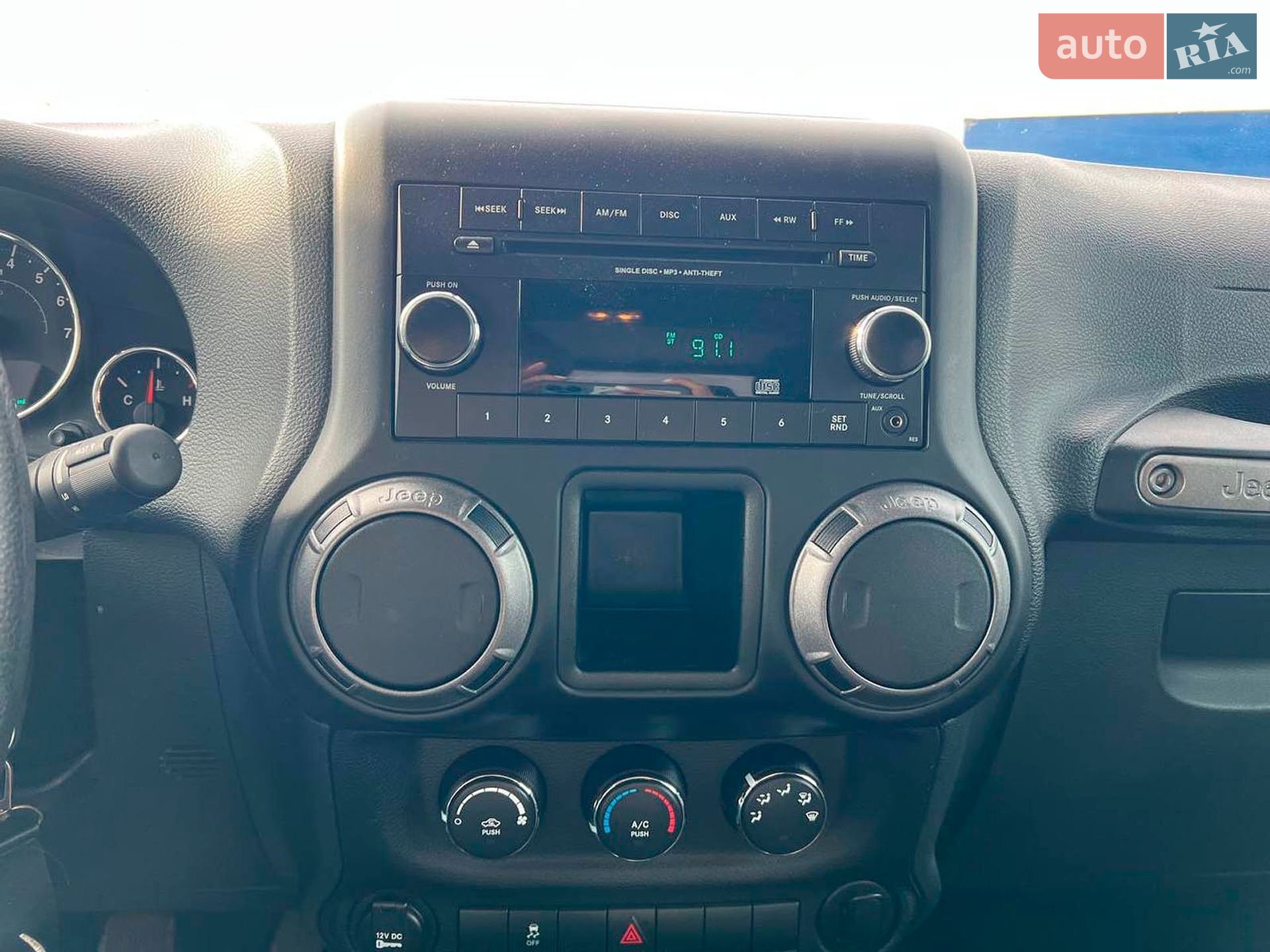 Jeep Wrangler 2017 VIN 1C4AJWAG2HL680381 фото оголошення 24 з 31