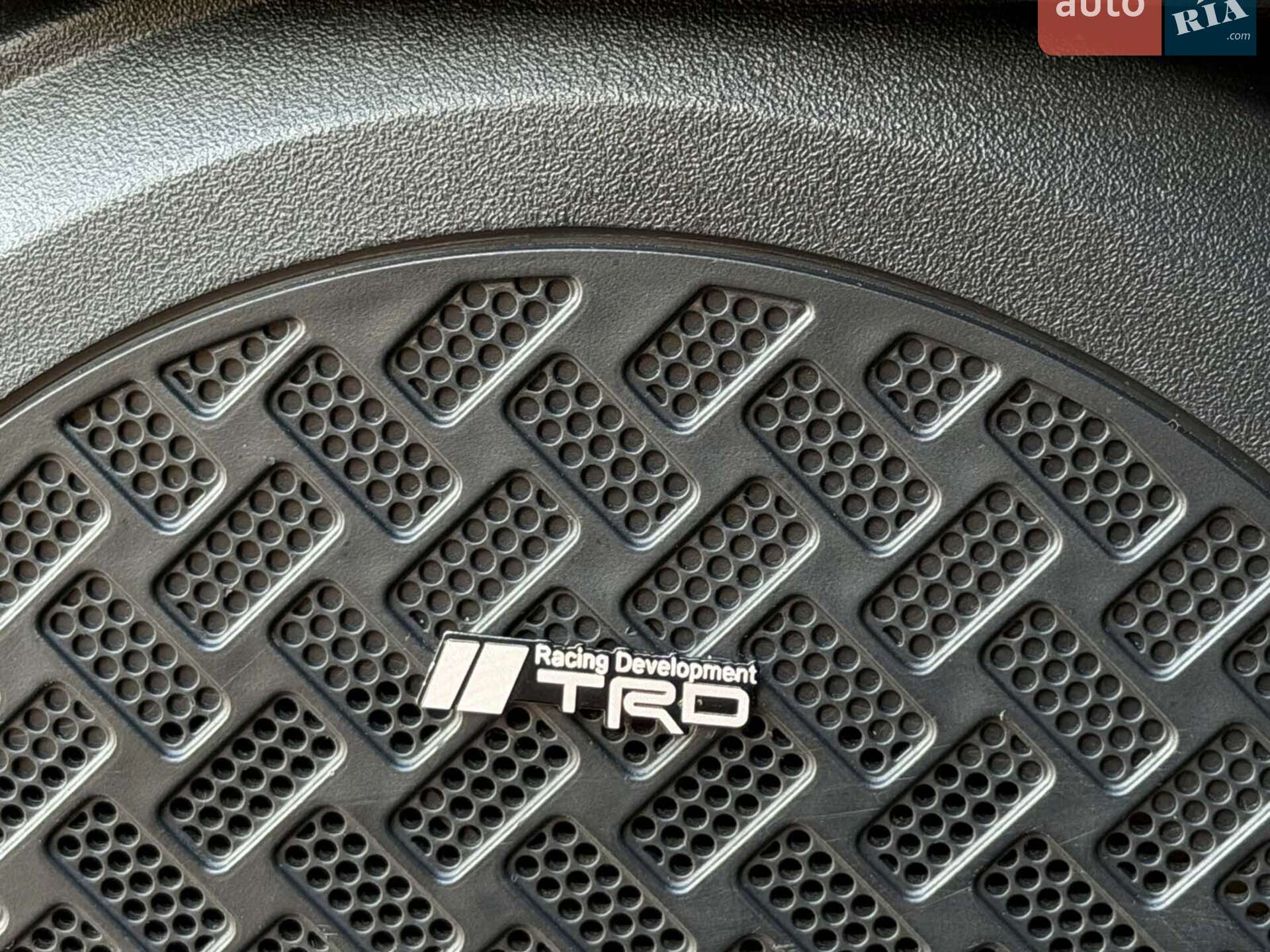 Toyota FJ Cruiser 2006 VIN JTEBU11F070011804 фото оголошення 31 з 33