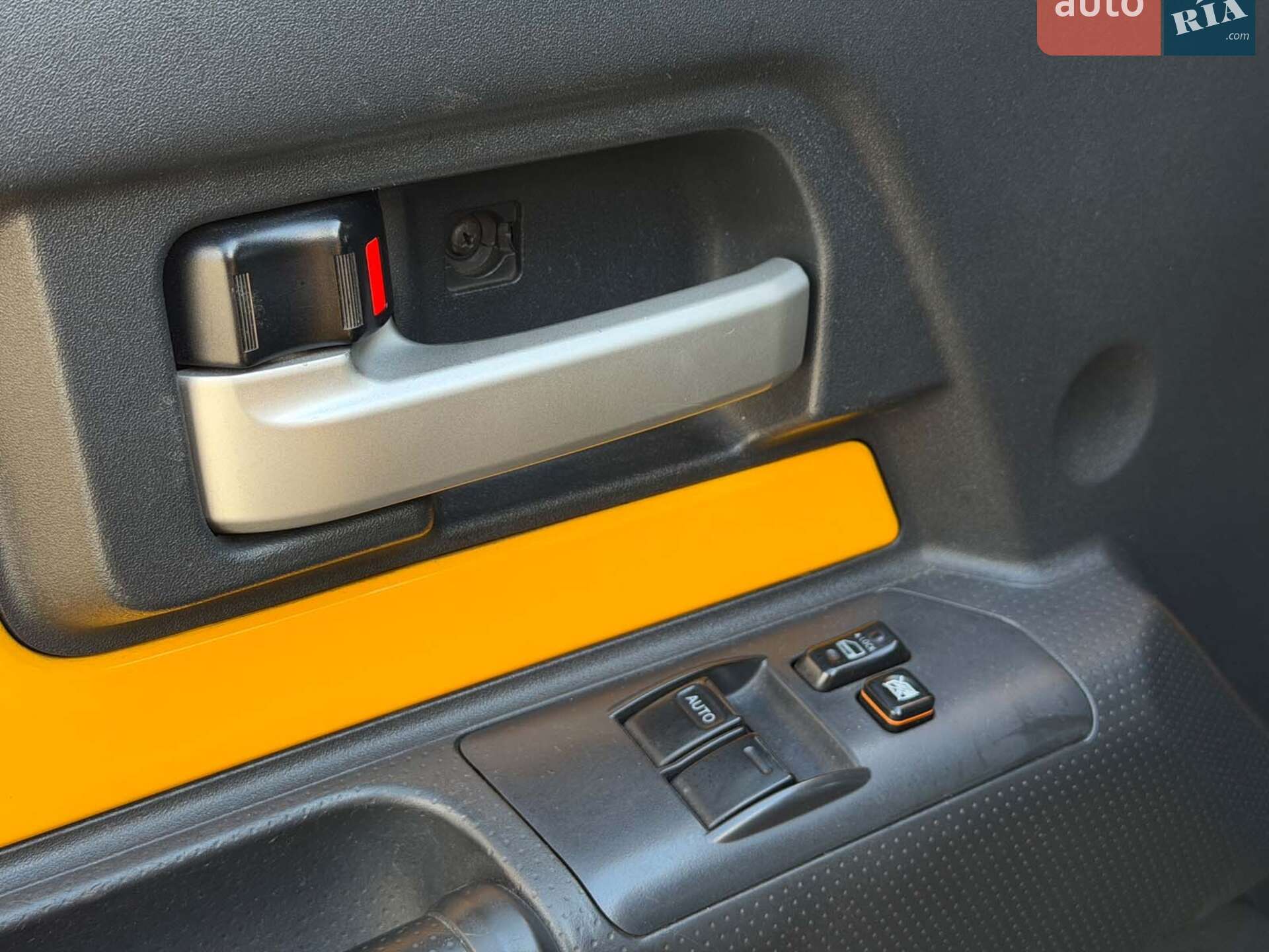 Toyota FJ Cruiser 2006 VIN JTEBU11F070011804 фото оголошення 13 з 33