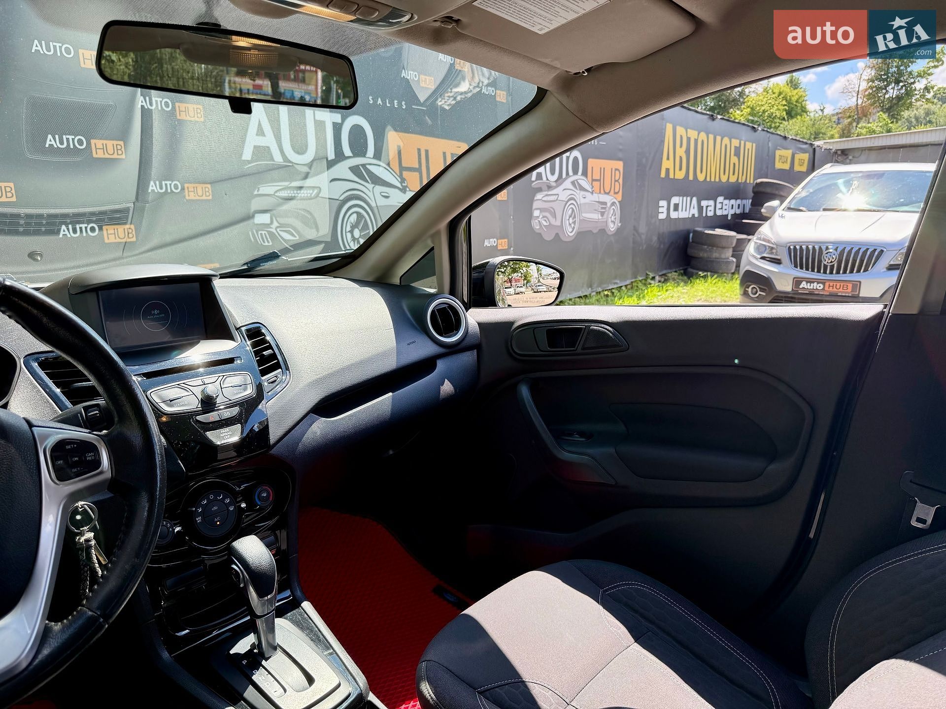 Ford Fiesta 2019 VIN 3FADP4BJ3KM123680 фото оголошення 12 з 20