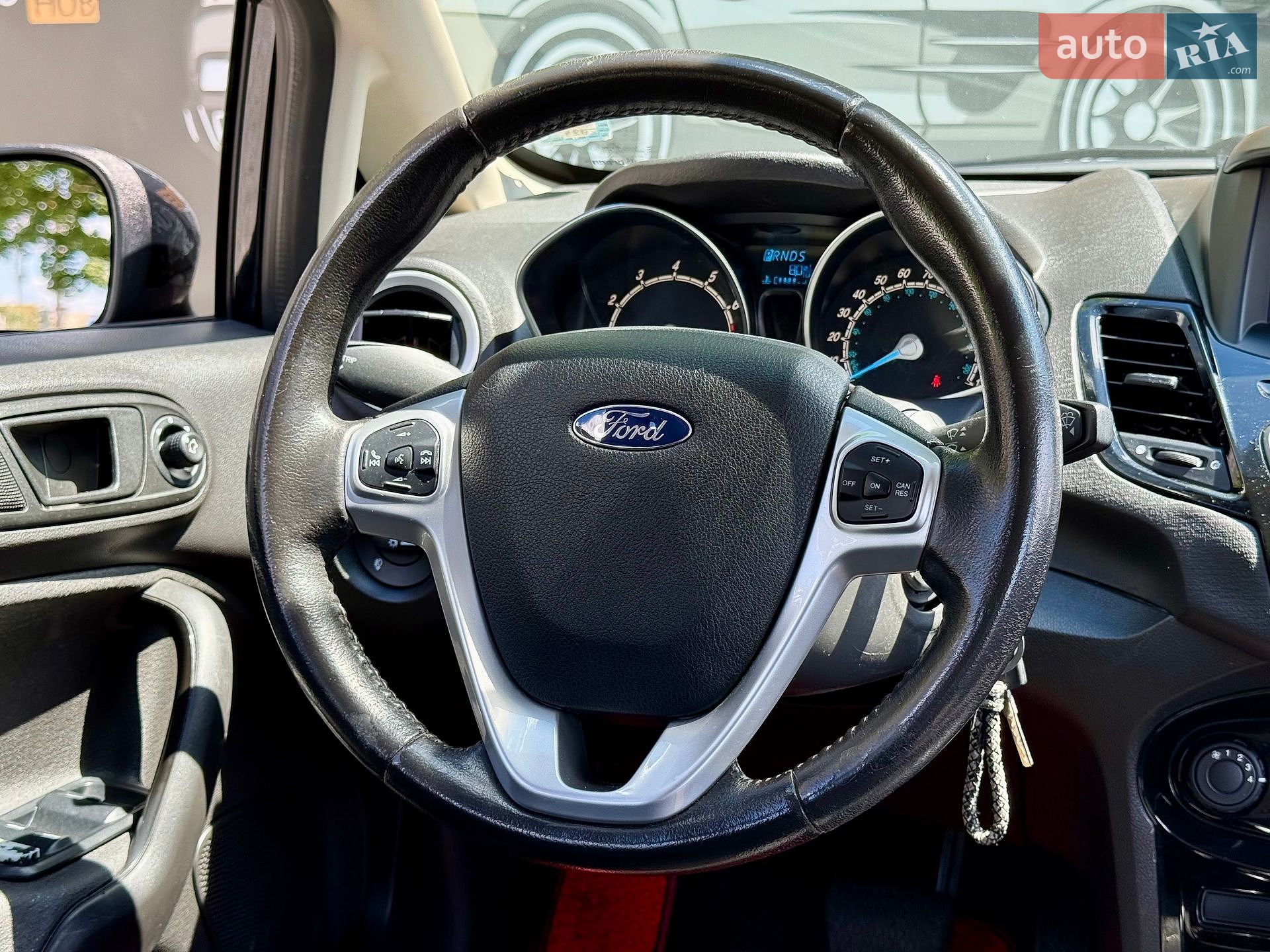 Ford Fiesta 2019 VIN 3FADP4BJ3KM123680 фото оголошення 13 з 20