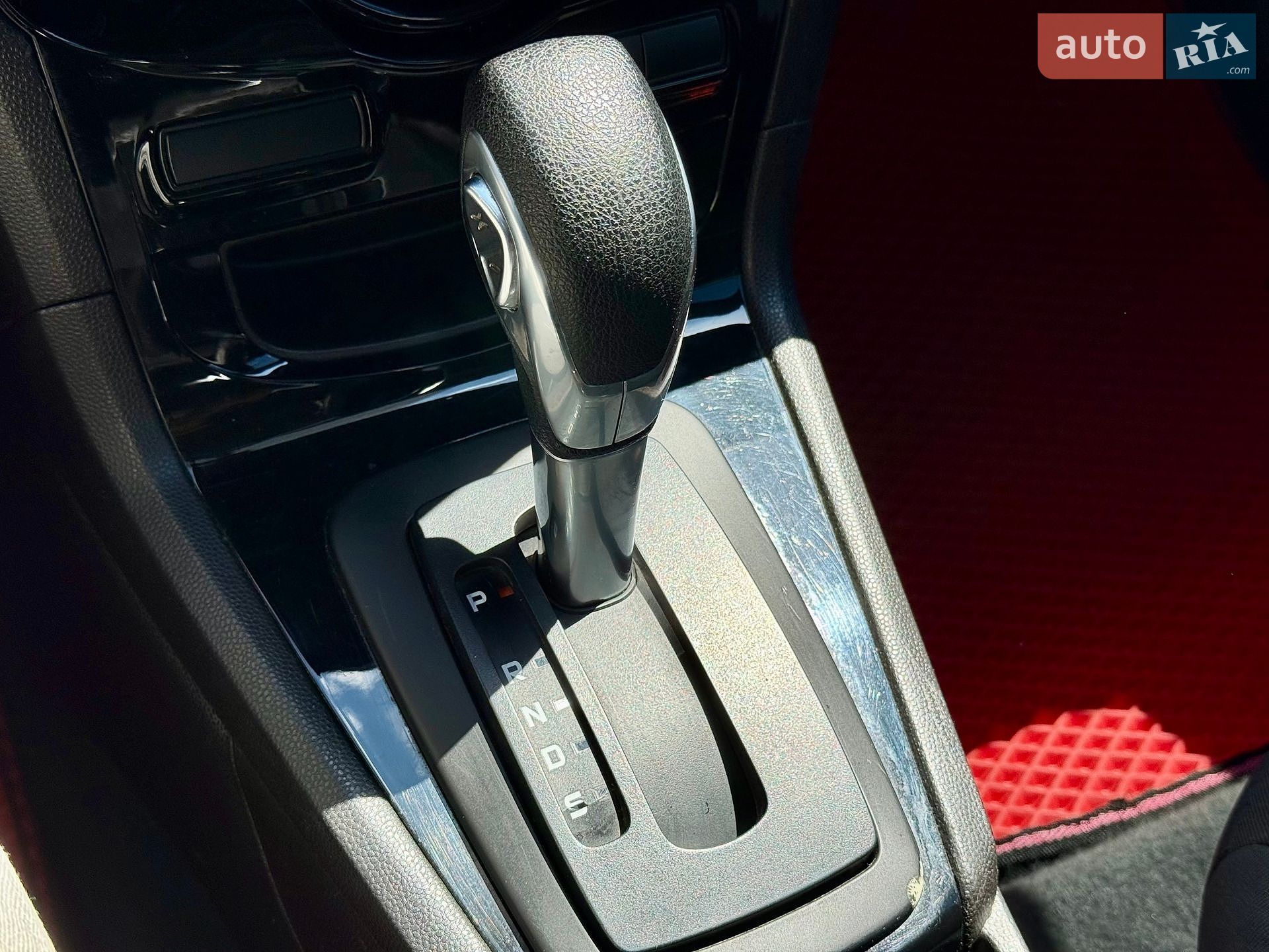 Ford Fiesta 2019 VIN 3FADP4BJ3KM123680 фото оголошення 17 з 20