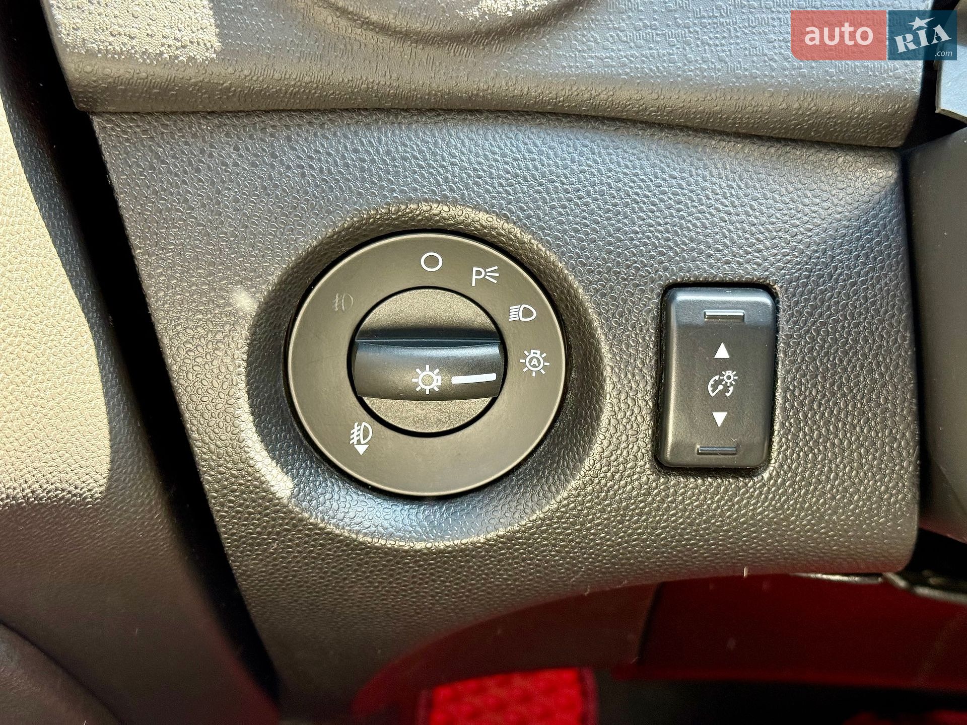 Ford Fiesta 2019 VIN 3FADP4BJ3KM123680 фото оголошення 18 з 20