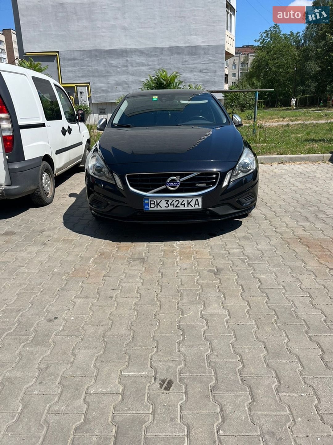 Volvo V60 2011 VIN YV1FW8250C1035178 фото оголошення 2 з 75