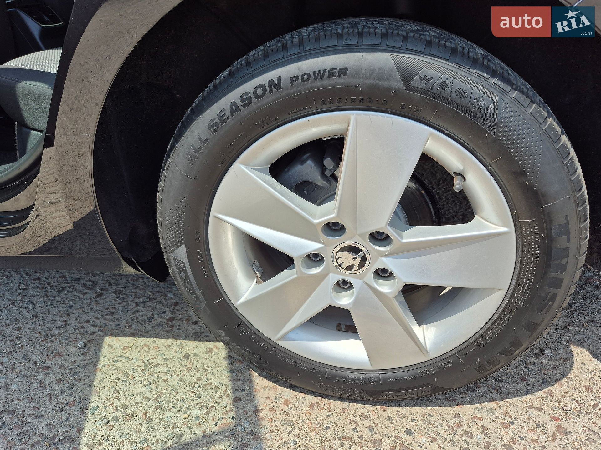 Skoda Octavia 2014 VIN TMBJG7NE2F0093321 фото оголошення 11 з 25