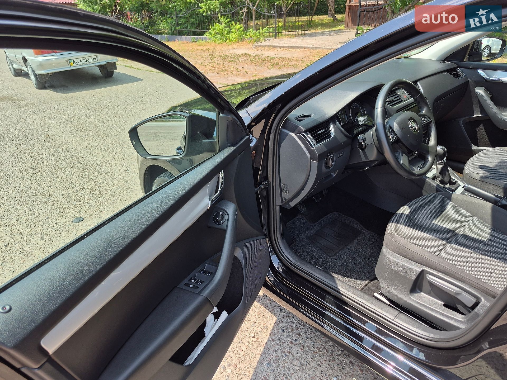 Skoda Octavia 2014 VIN TMBJG7NE2F0093321 фото оголошення 14 з 25