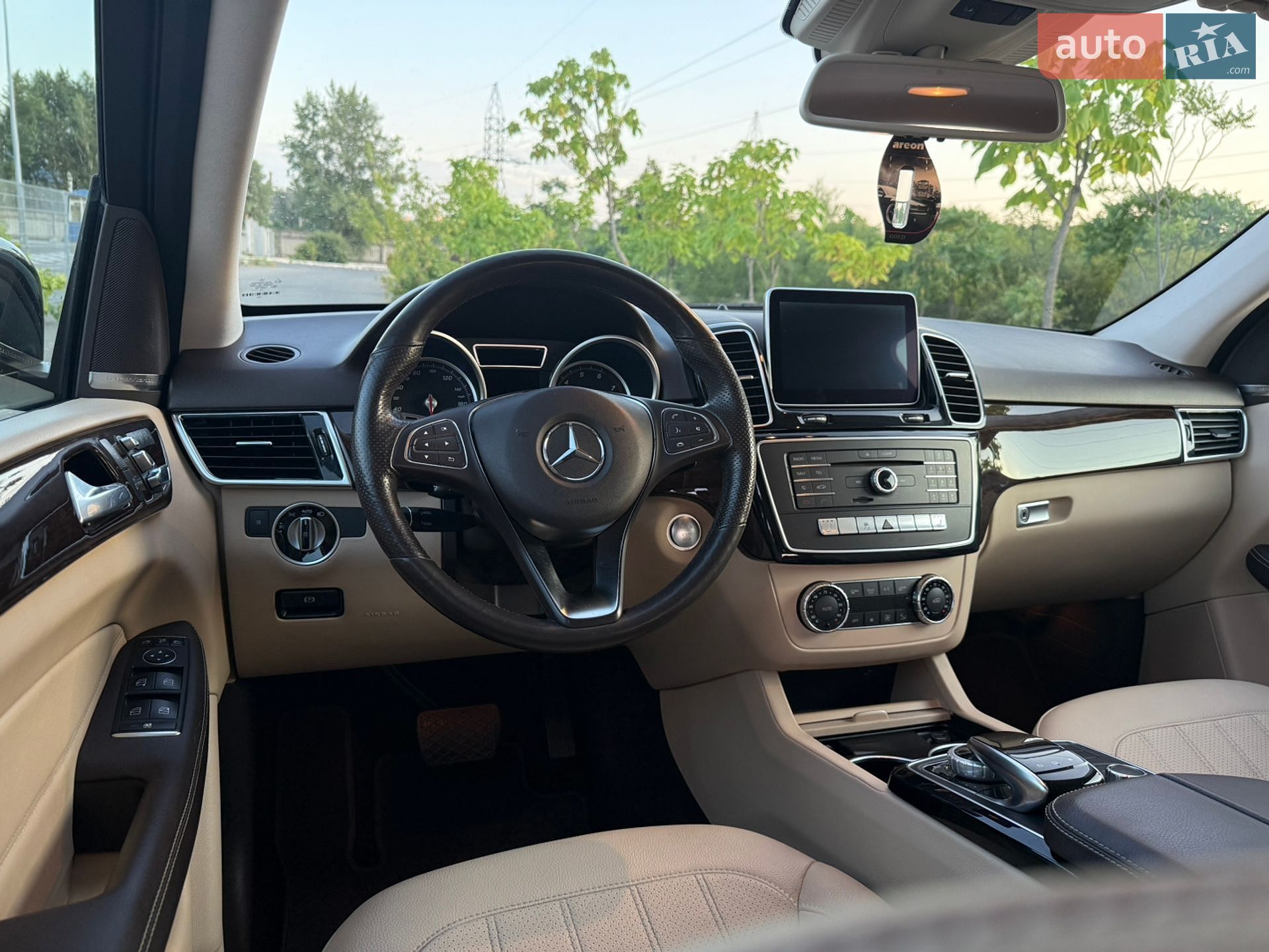 Mercedes-Benz GLE-Class 2015 VIN 4JGDA5HB3GA682115 фото оголошення 6 з 73