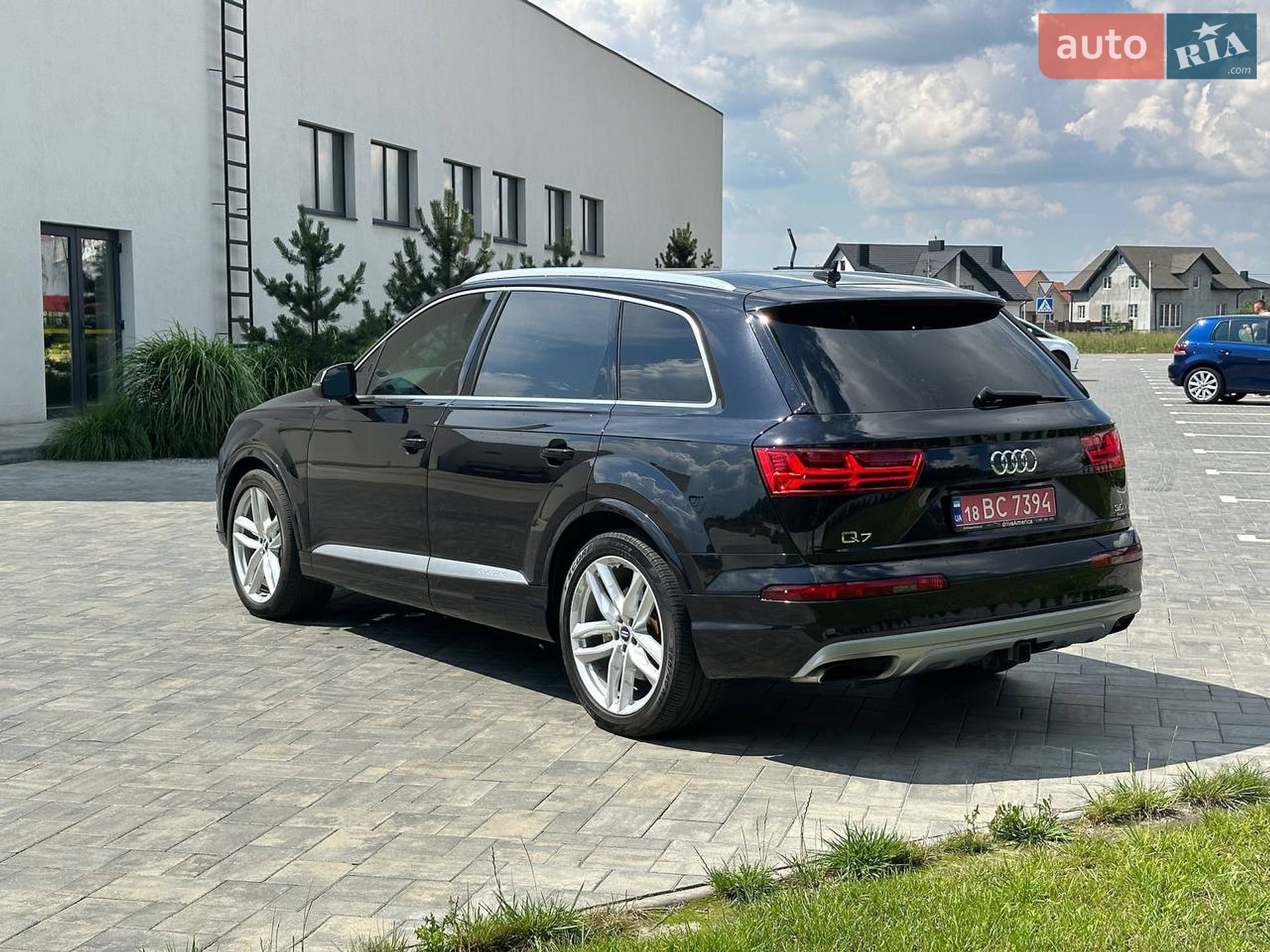 Audi Q7 2016 VIN WA1VAAF77HD016935 фото оголошення 6 з 32