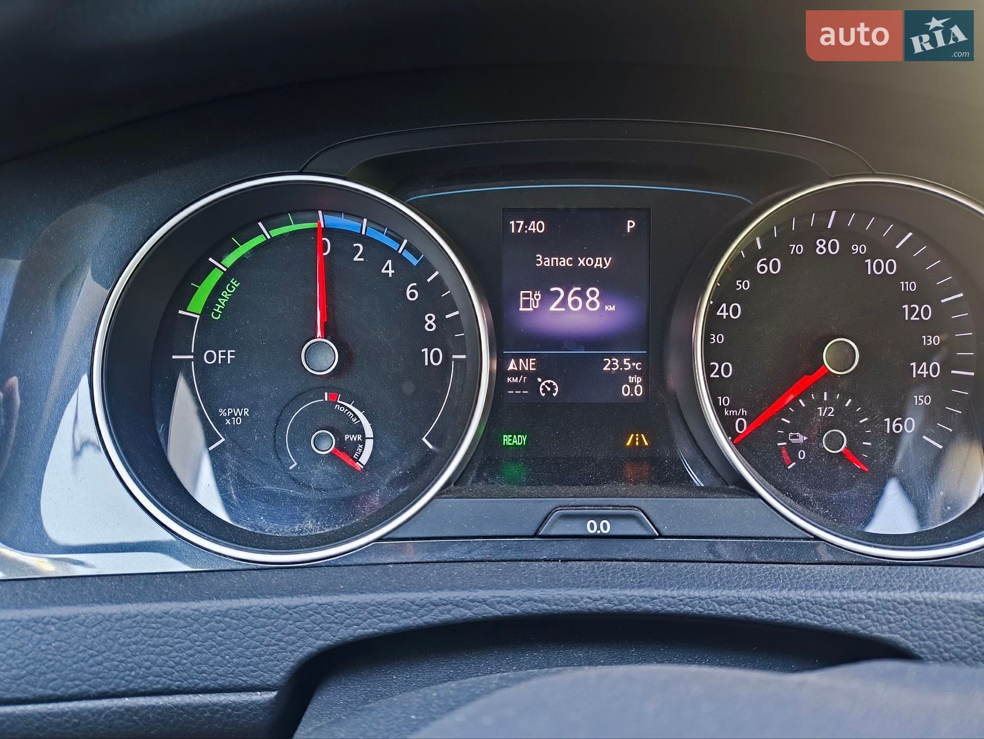 Volkswagen e-Golf 2018 VIN WVWZZZAUZK8901111 фото оголошення 2 з 47