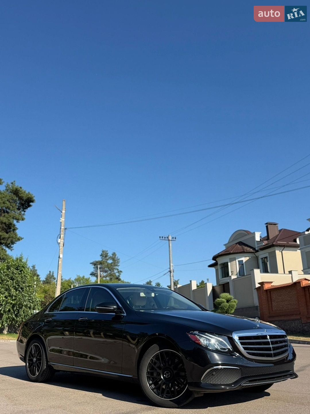 Mercedes-Benz E-Class 2018 VIN WDDZF4JB6JA465140 фото оголошення 3 з 13
