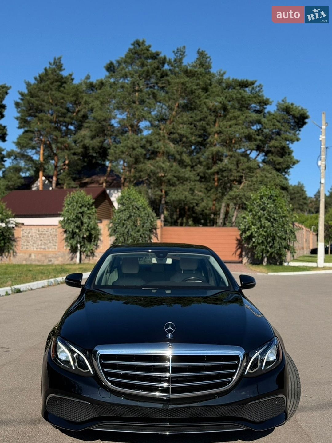 Mercedes-Benz E-Class 2018 VIN WDDZF4JB6JA465140 фото оголошення 4 з 13