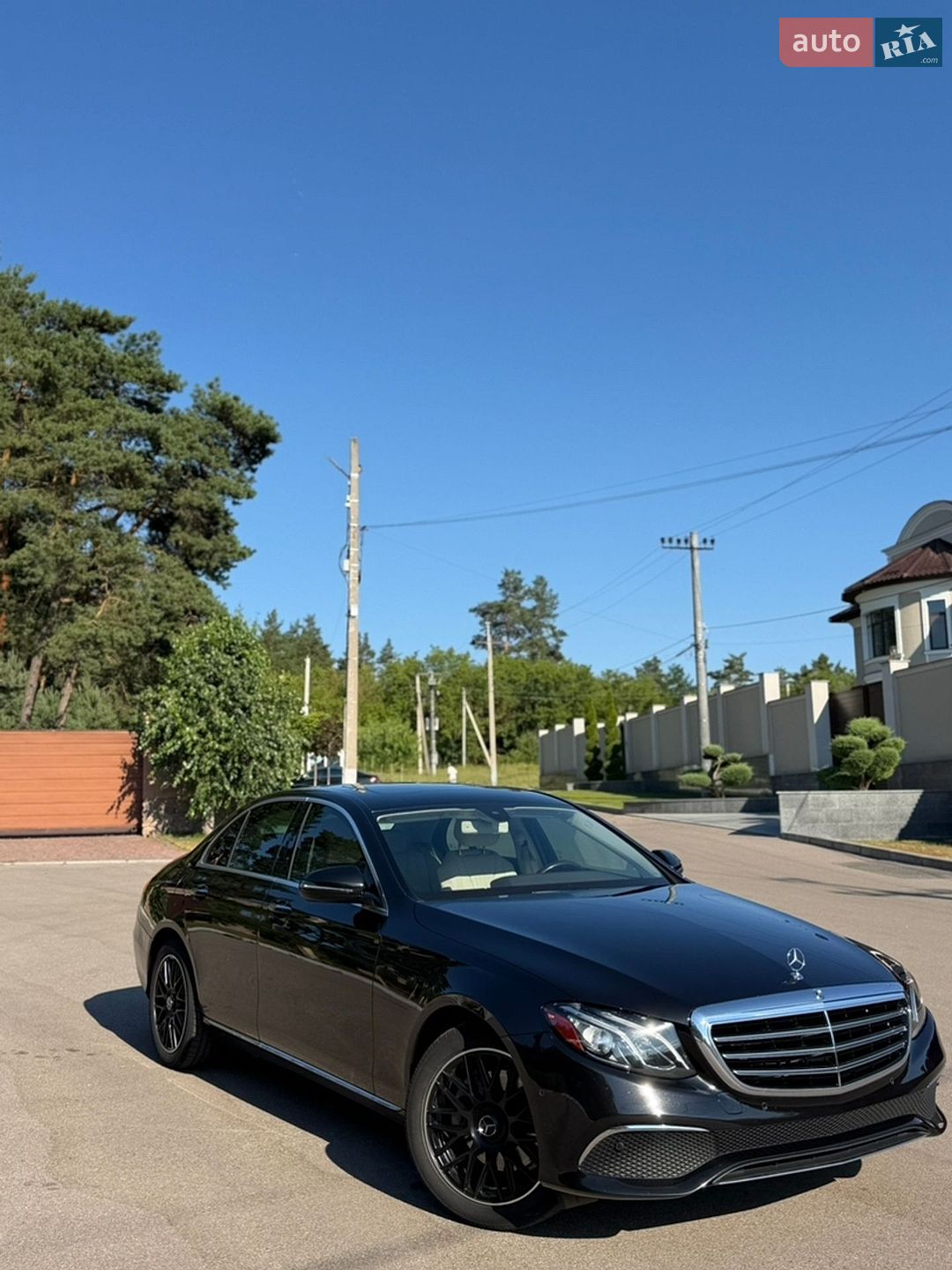 Mercedes-Benz E-Class 2018 VIN WDDZF4JB6JA465140 фото оголошення 8 з 13