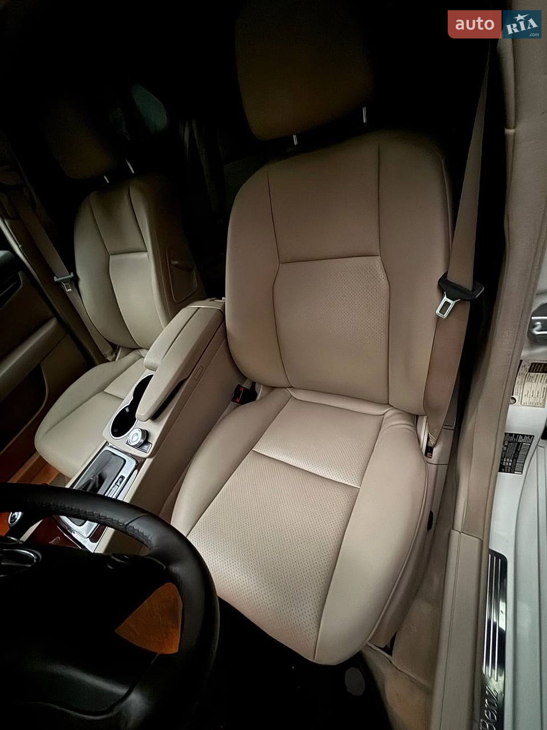 Mercedes-Benz C-Class 2010 VIN WDDGF8BB8BR140814 фото оголошення 25 з 34