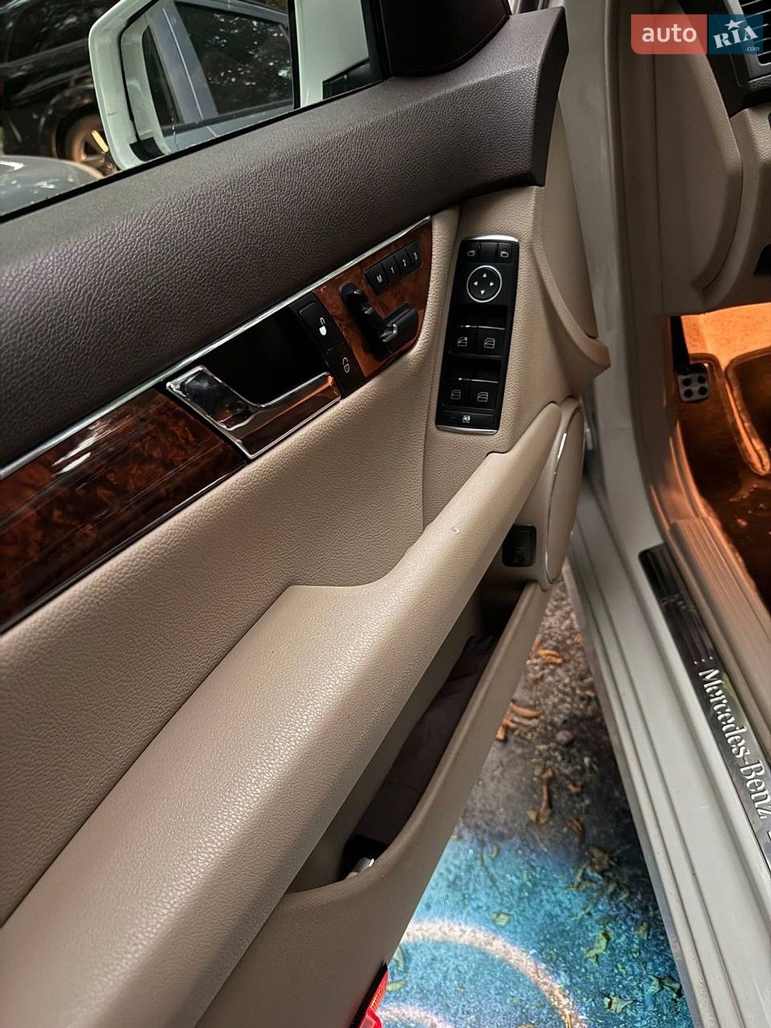 Mercedes-Benz C-Class 2010 VIN WDDGF8BB8BR140814 фото оголошення 33 з 34
