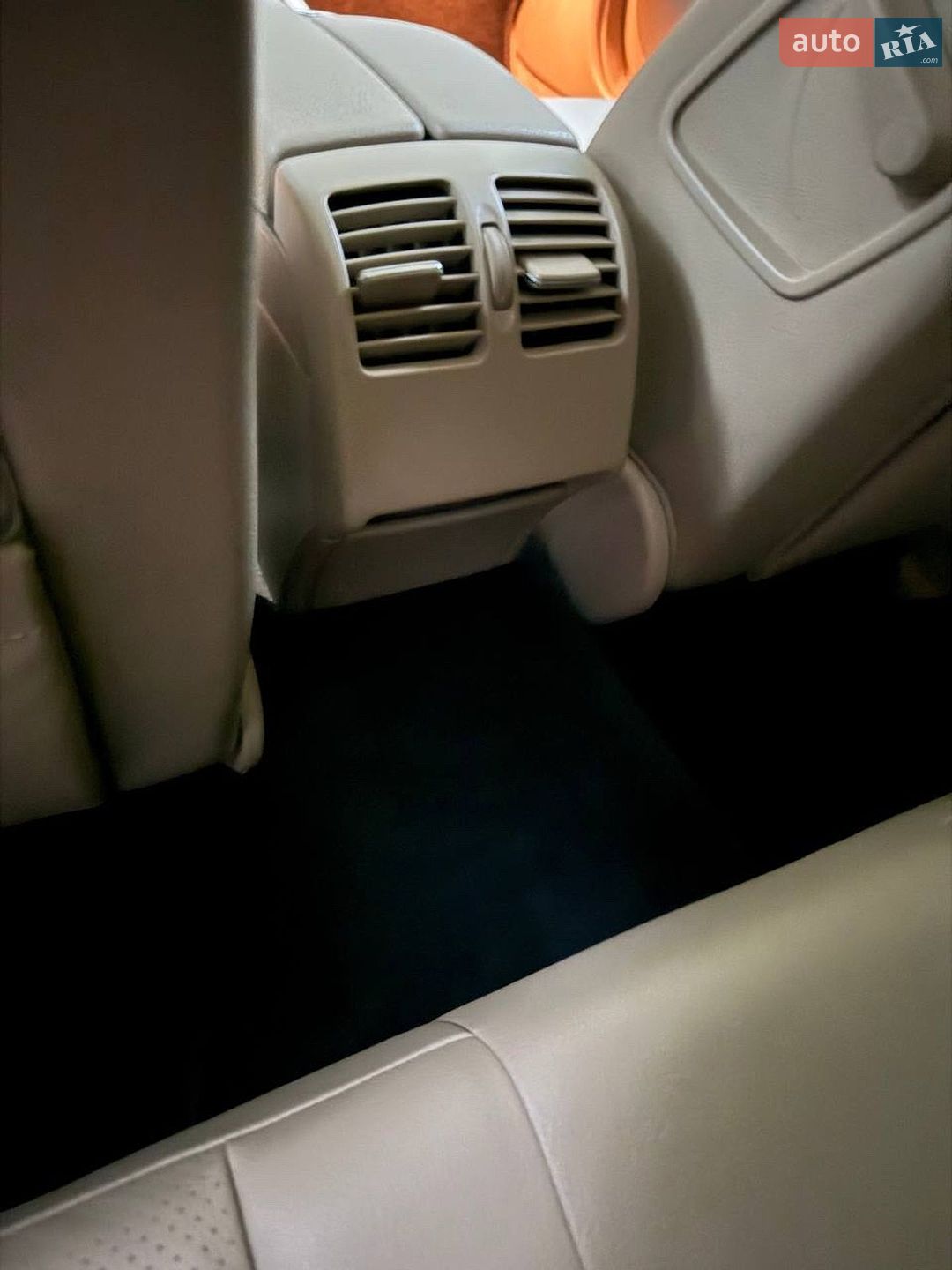 Mercedes-Benz C-Class 2010 VIN WDDGF8BB8BR140814 фото оголошення 34 з 34