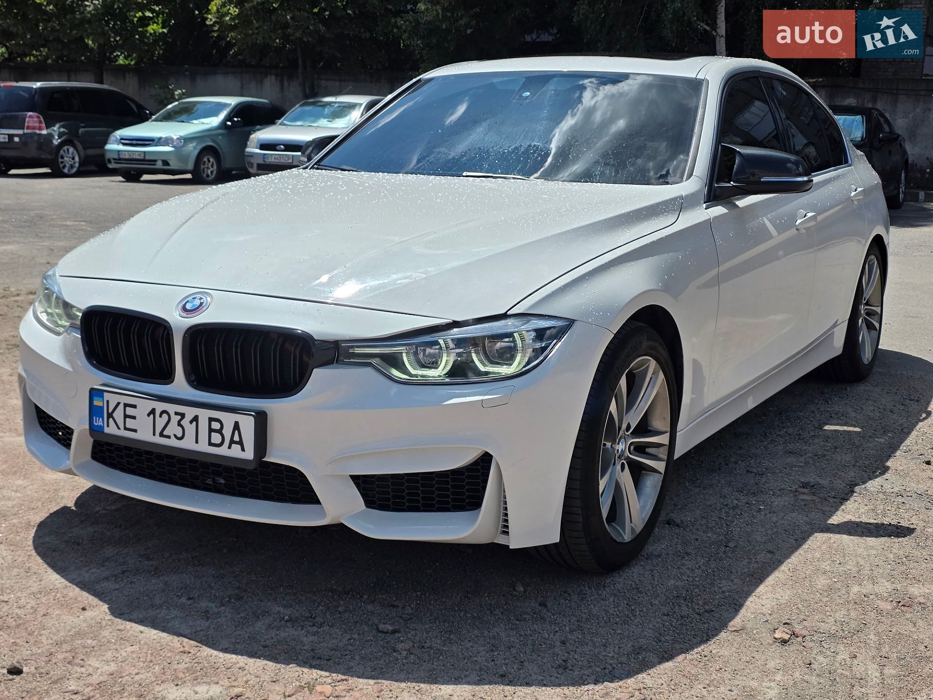 BMW 3 Series 2017 VIN WBA8B9G55JNU98121 фото оголошення 2 з 17