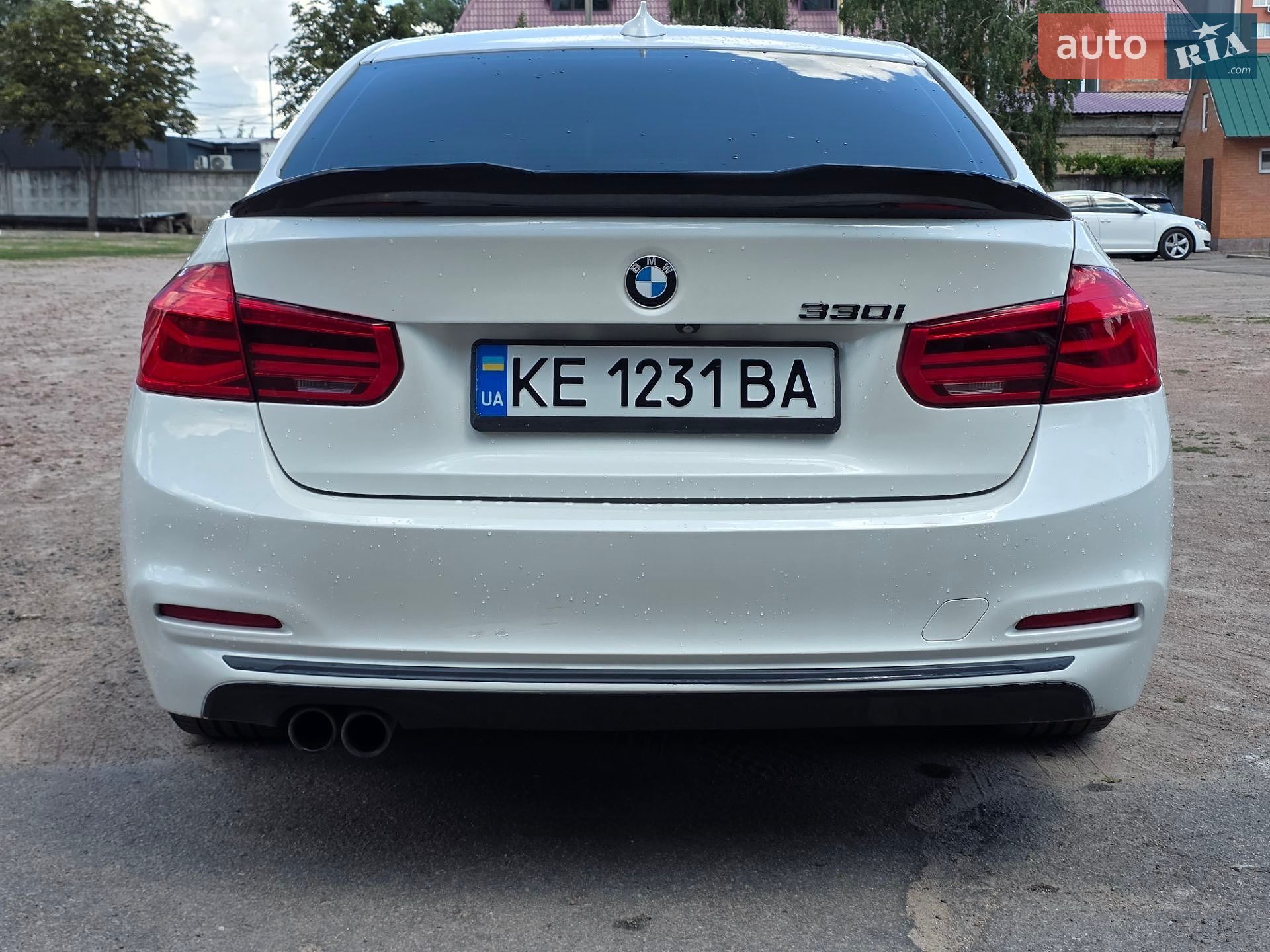 BMW 3 Series 2017 VIN WBA8B9G55JNU98121 фото оголошення 8 з 17