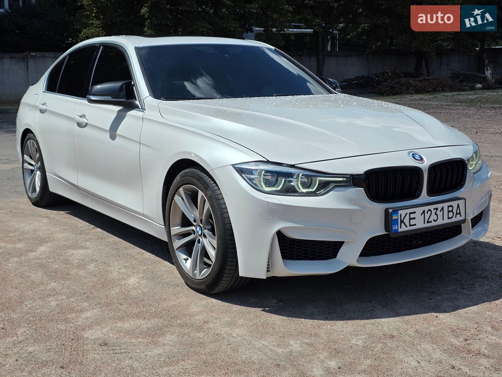 BMW 3 Series 2017 VIN WBA8B9G55JNU98121 фото оголошення 4 з 17