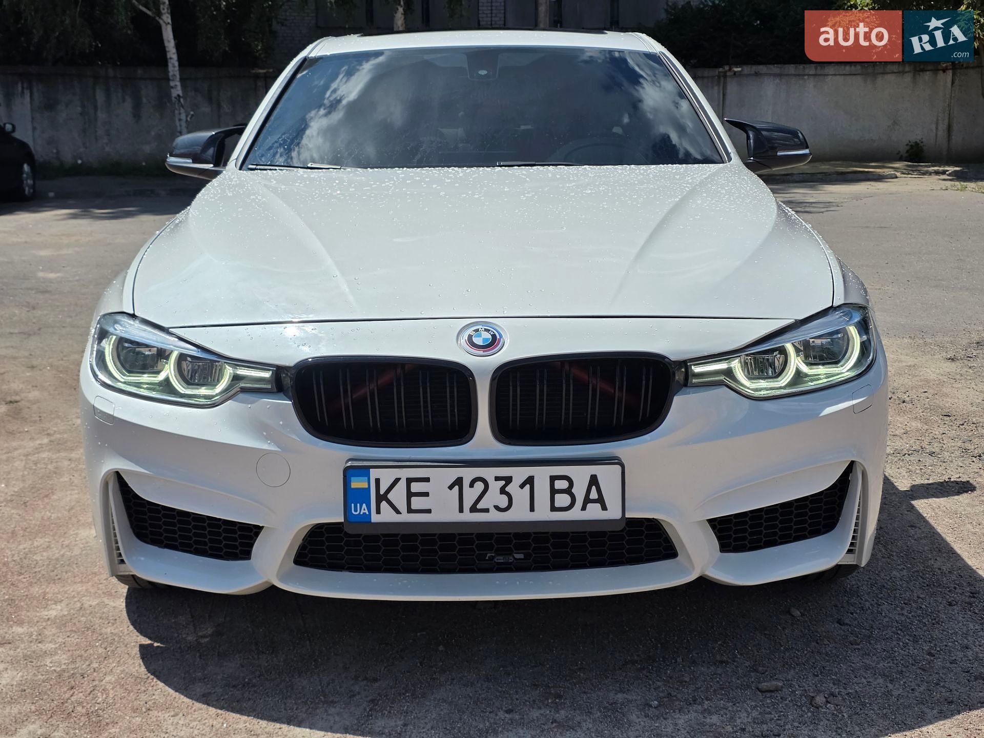 BMW 3 Series 2017 VIN WBA8B9G55JNU98121 фото оголошення 3 з 17
