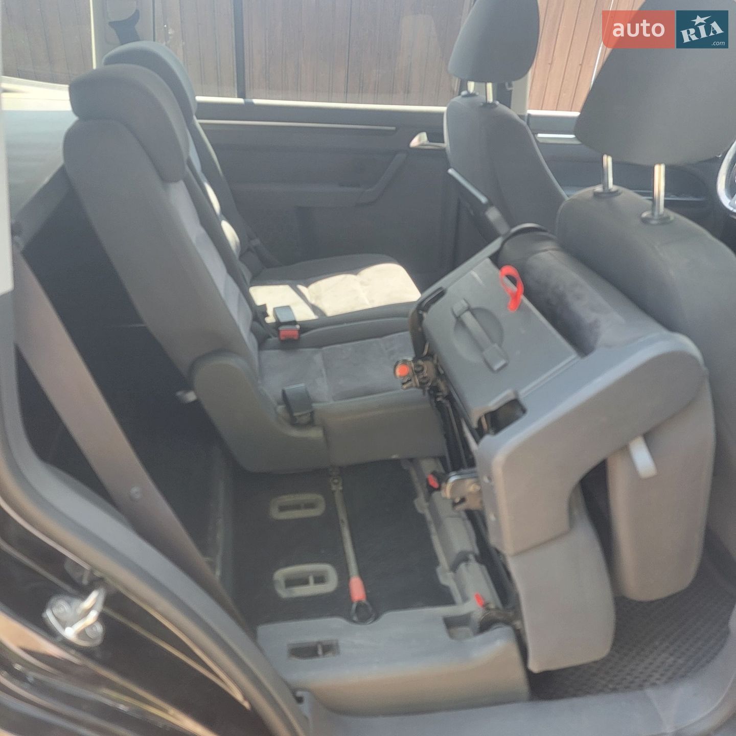 Volkswagen Touran 2010 VIN WVGZZZ1TZBW032159 фото оголошення 18 з 23