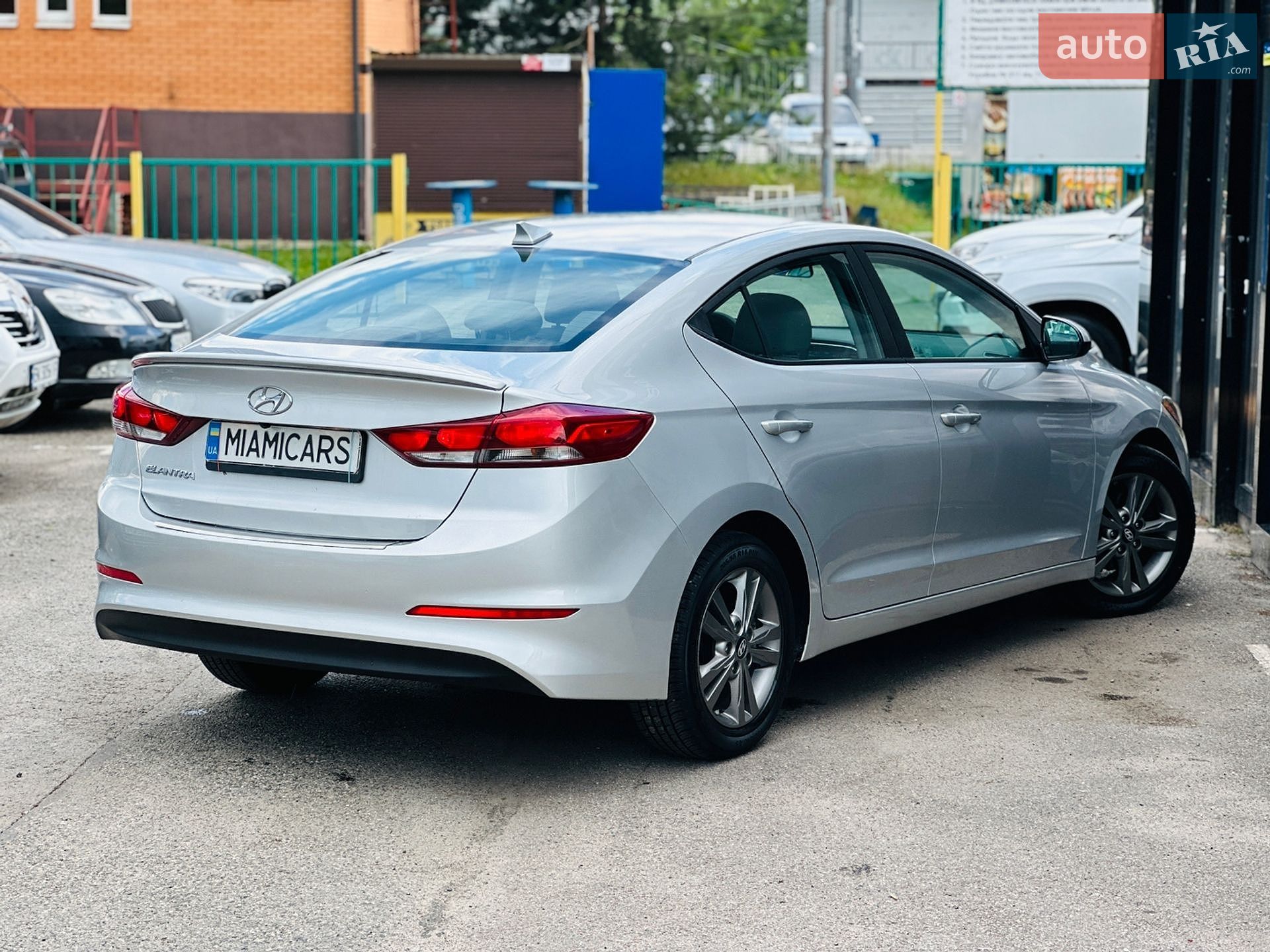 Hyundai Elantra 2017 VIN 5NPD84LF4HH130427 фото оголошення 4 з 47
