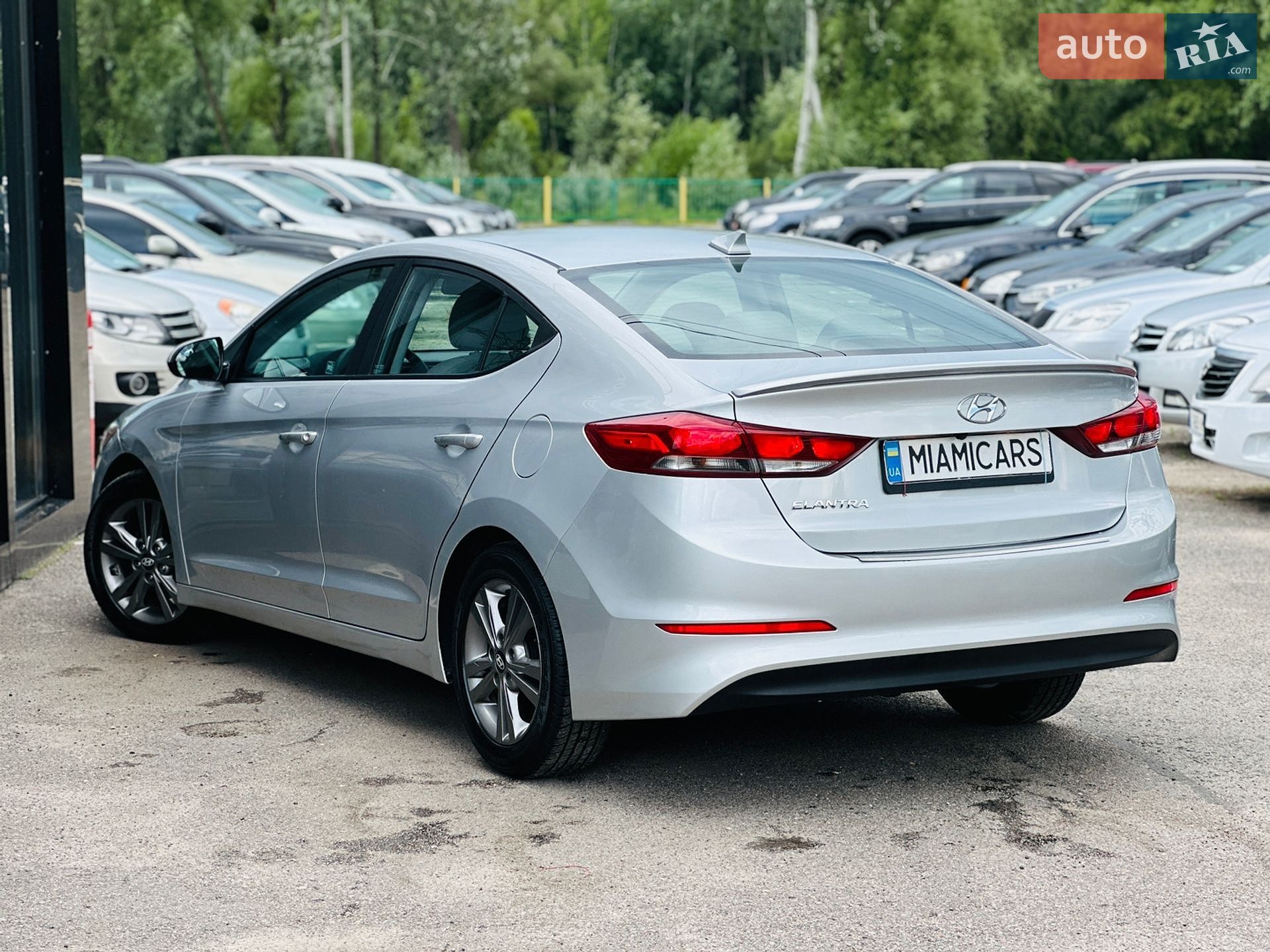 Hyundai Elantra 2017 VIN 5NPD84LF4HH130427 фото оголошення 12 з 47