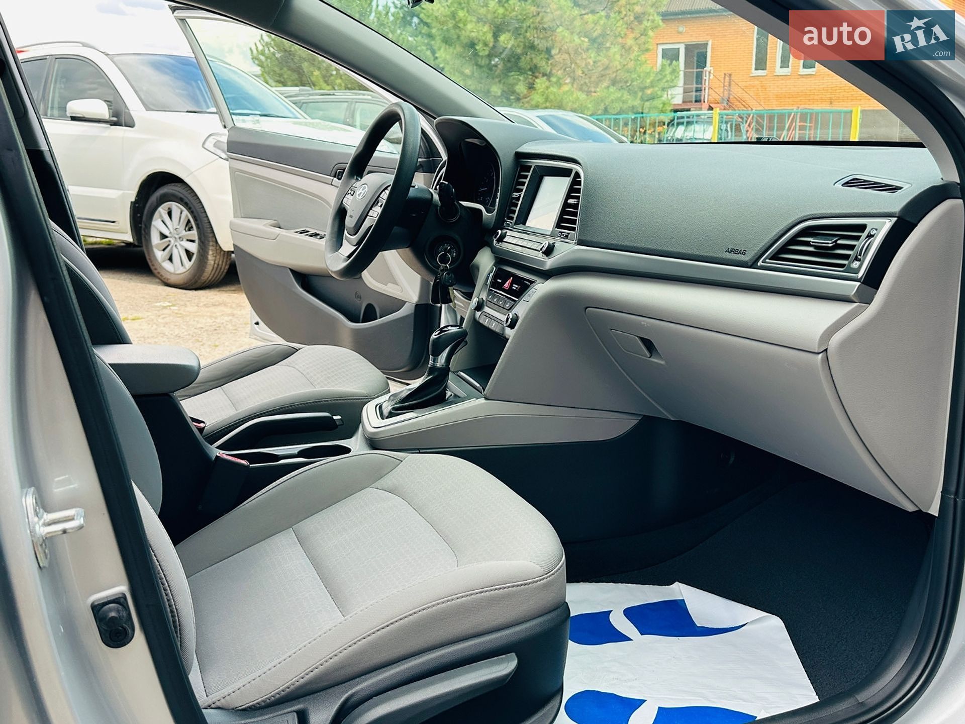 Hyundai Elantra 2017 VIN 5NPD84LF4HH130427 фото оголошення 39 з 47