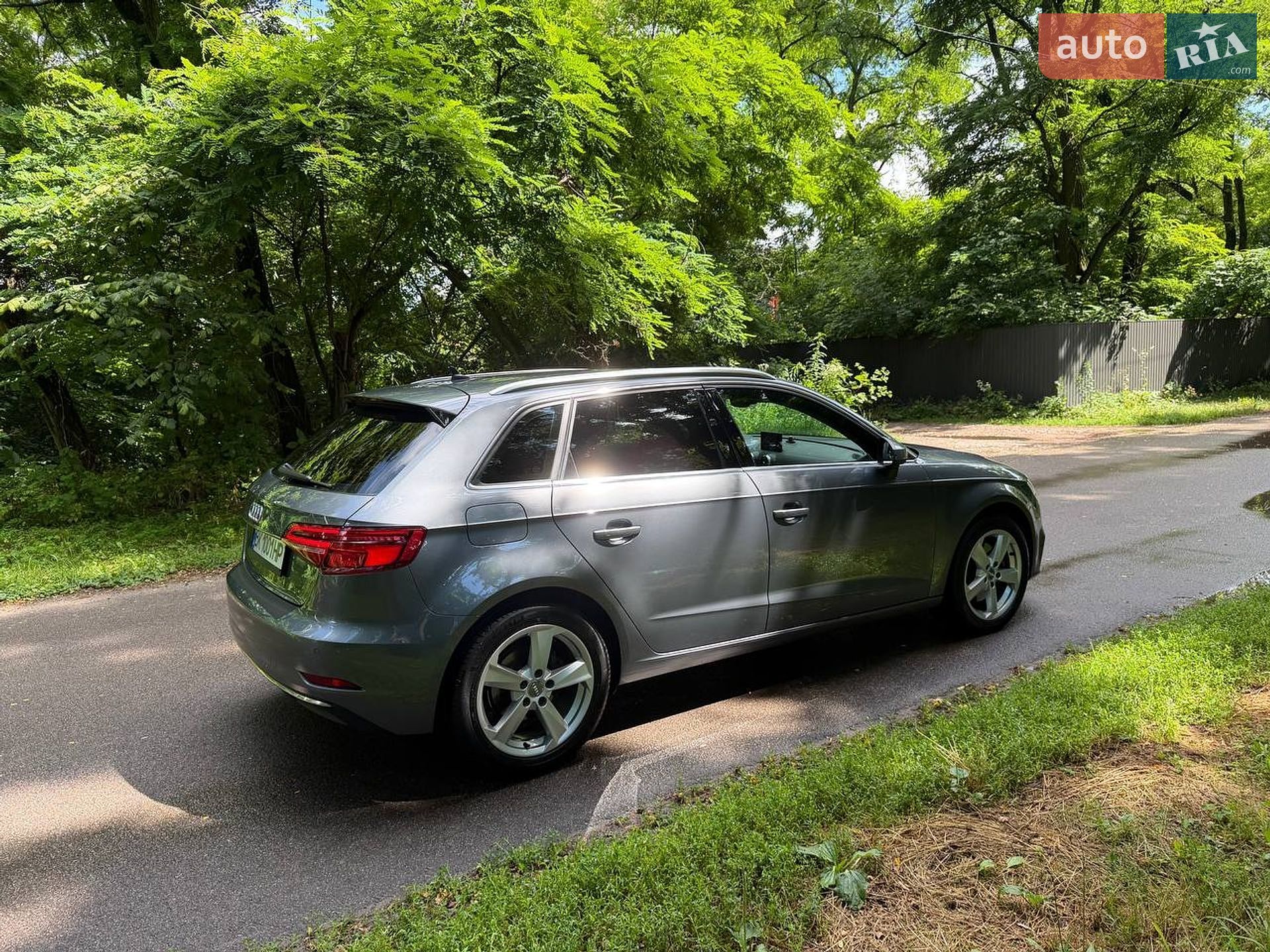 Audi A3 2019 VIN WAUZZZ8V6LA052214 фото оголошення 13 з 41