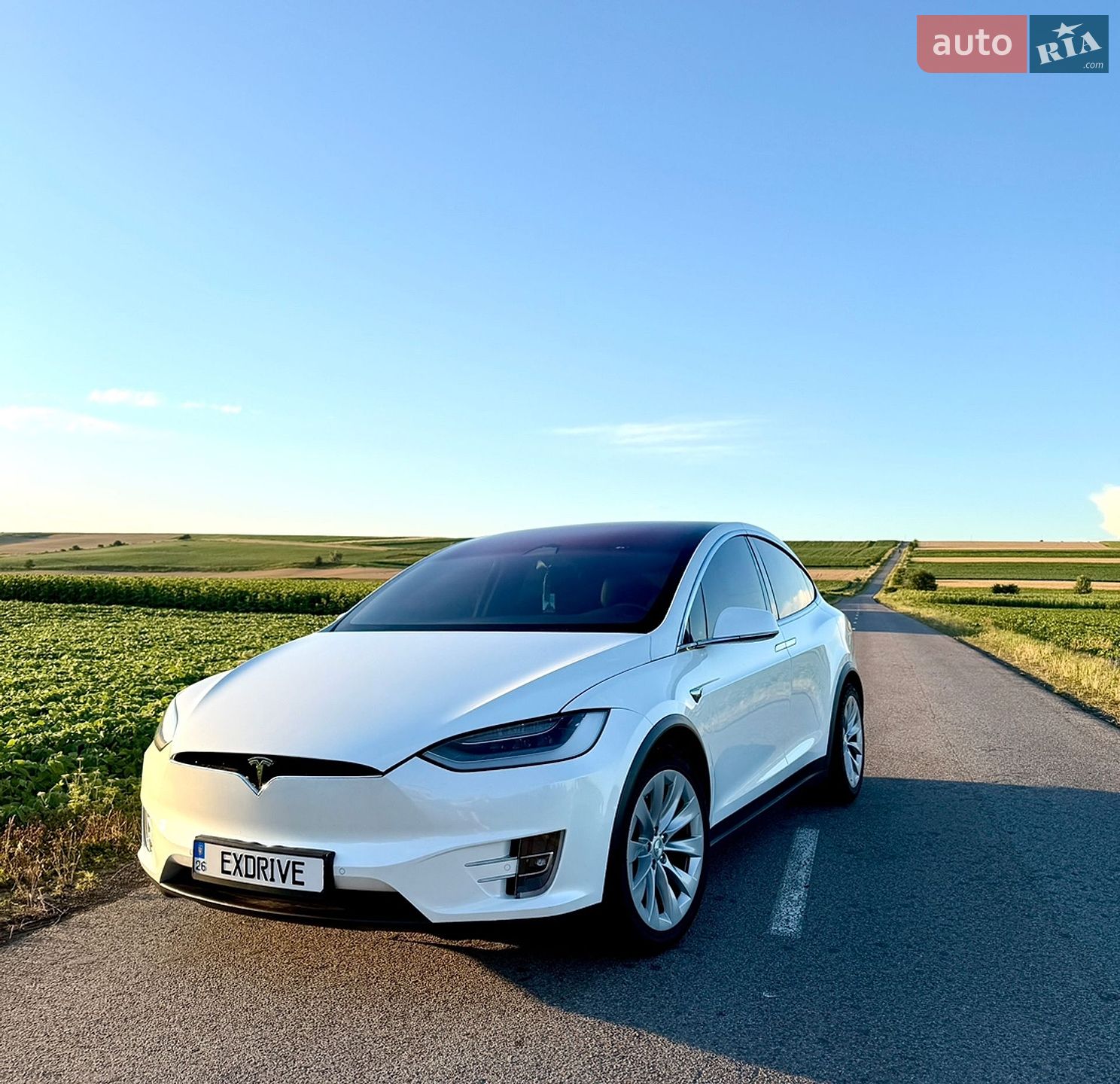 Tesla Model X 2019 VIN 5YJXCBE28LF235327 фото оголошення 3 з 38