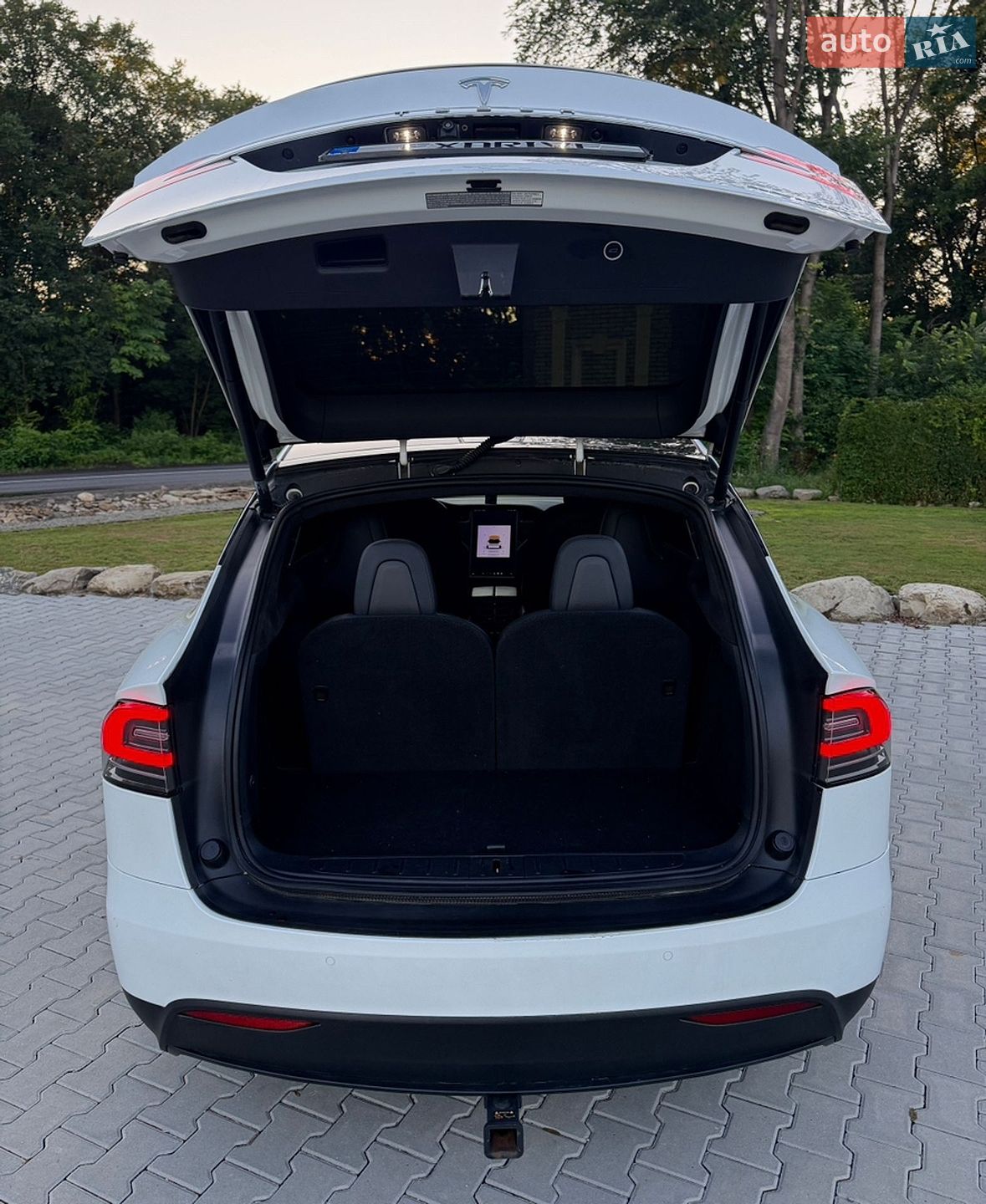 Tesla Model X 2019 VIN 5YJXCBE28LF235327 фото оголошення 27 з 38