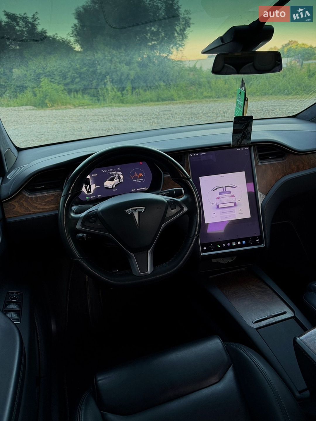 Tesla Model X 2019 VIN 5YJXCBE28LF235327 фото оголошення 32 з 38