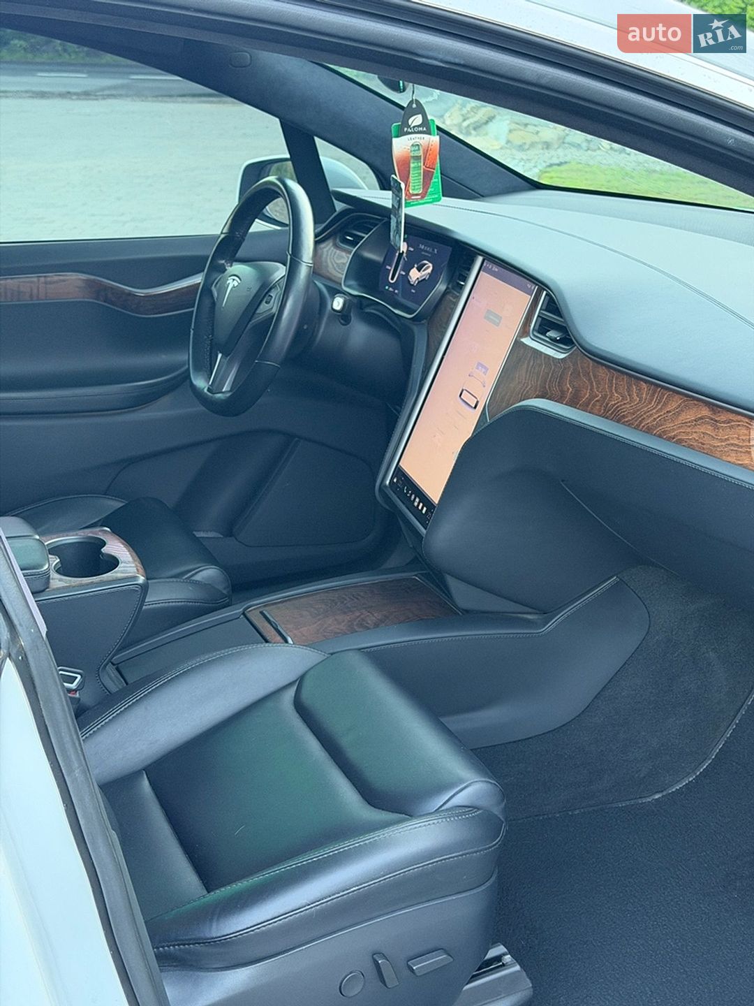 Tesla Model X 2019 VIN 5YJXCBE28LF235327 фото оголошення 34 з 38