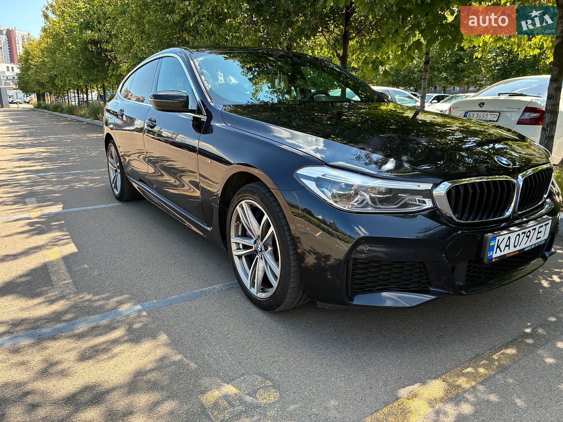BMW 6 Series GT 2018 VIN WBAJV610X0BL16966 фото оголошення 5 з 36