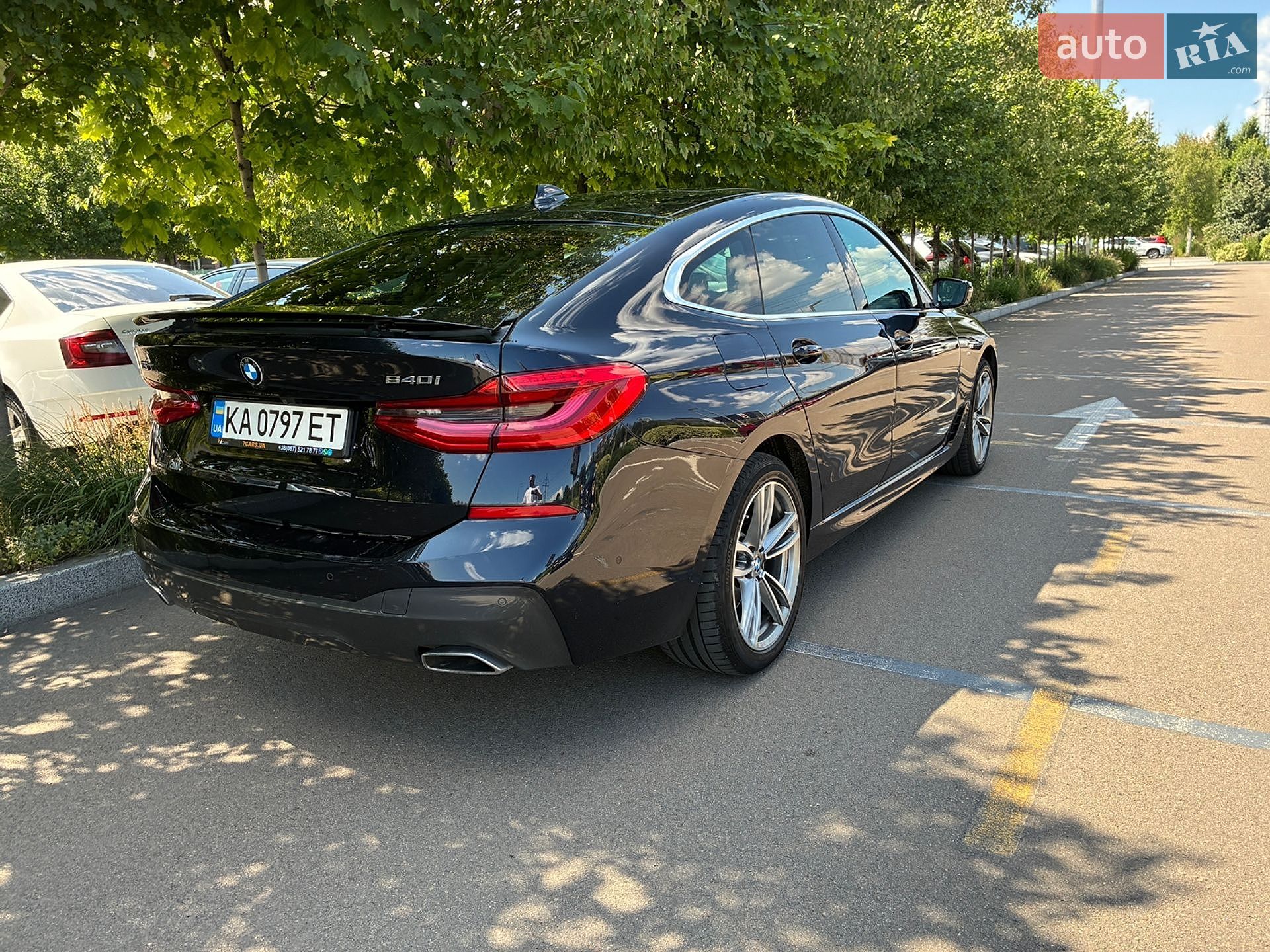 BMW 6 Series GT 2018 VIN WBAJV610X0BL16966 фото оголошення 8 з 36