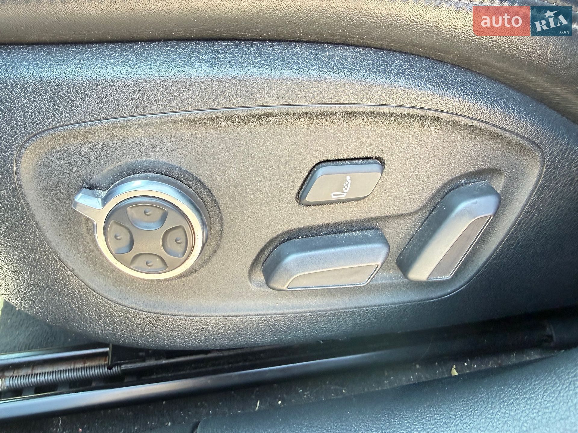Audi S6 2013 VIN WAUF2AFC0EN095422 фото оголошення 28 з 38