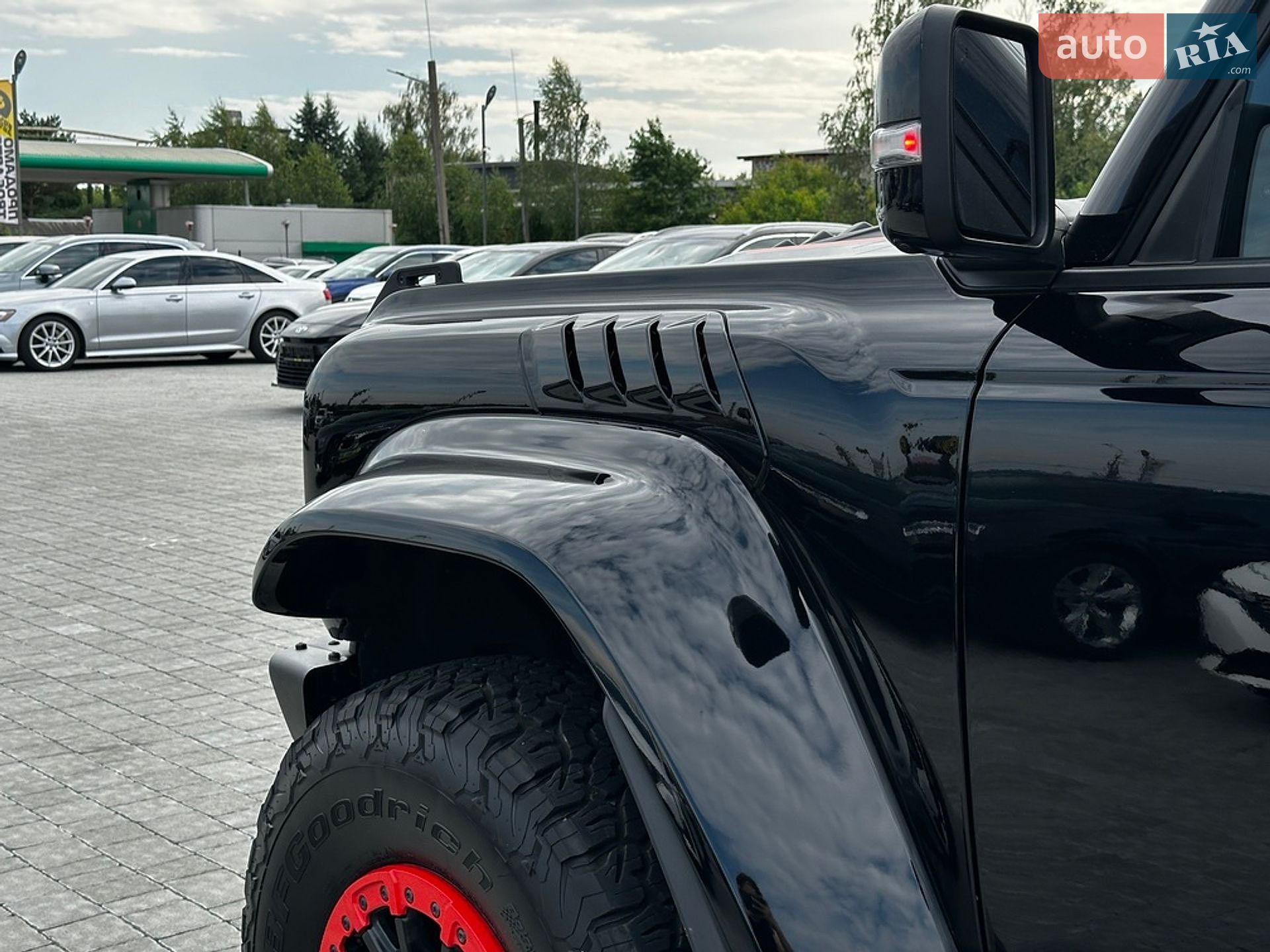 Ford Bronco 2024 VIN 1FMEE0RR5RLA62171 фото оголошення 11 з 64