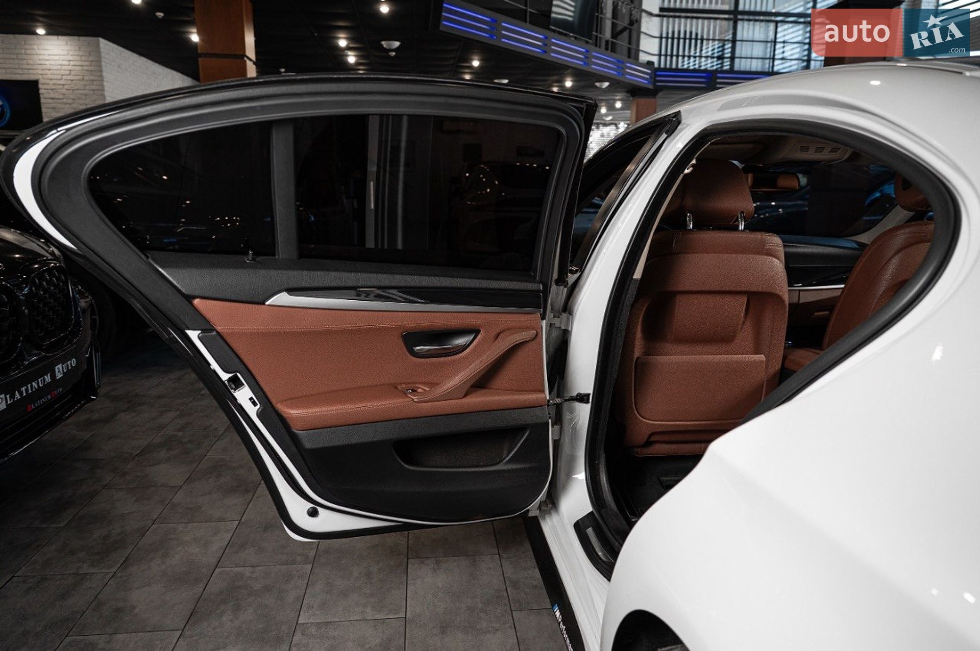 BMW 5 Series 2016 VIN WBA5A31020G369126 фото оголошення 42 з 61