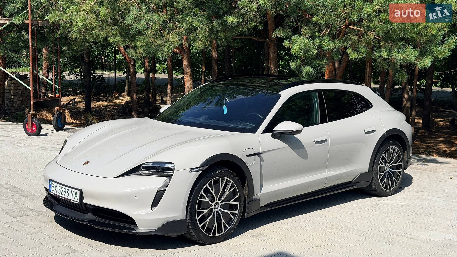 Porsche Taycan Cross Turismo 2021 VIN WP0ZZZY1ZNSA63685 фото оголошення 2 з 53