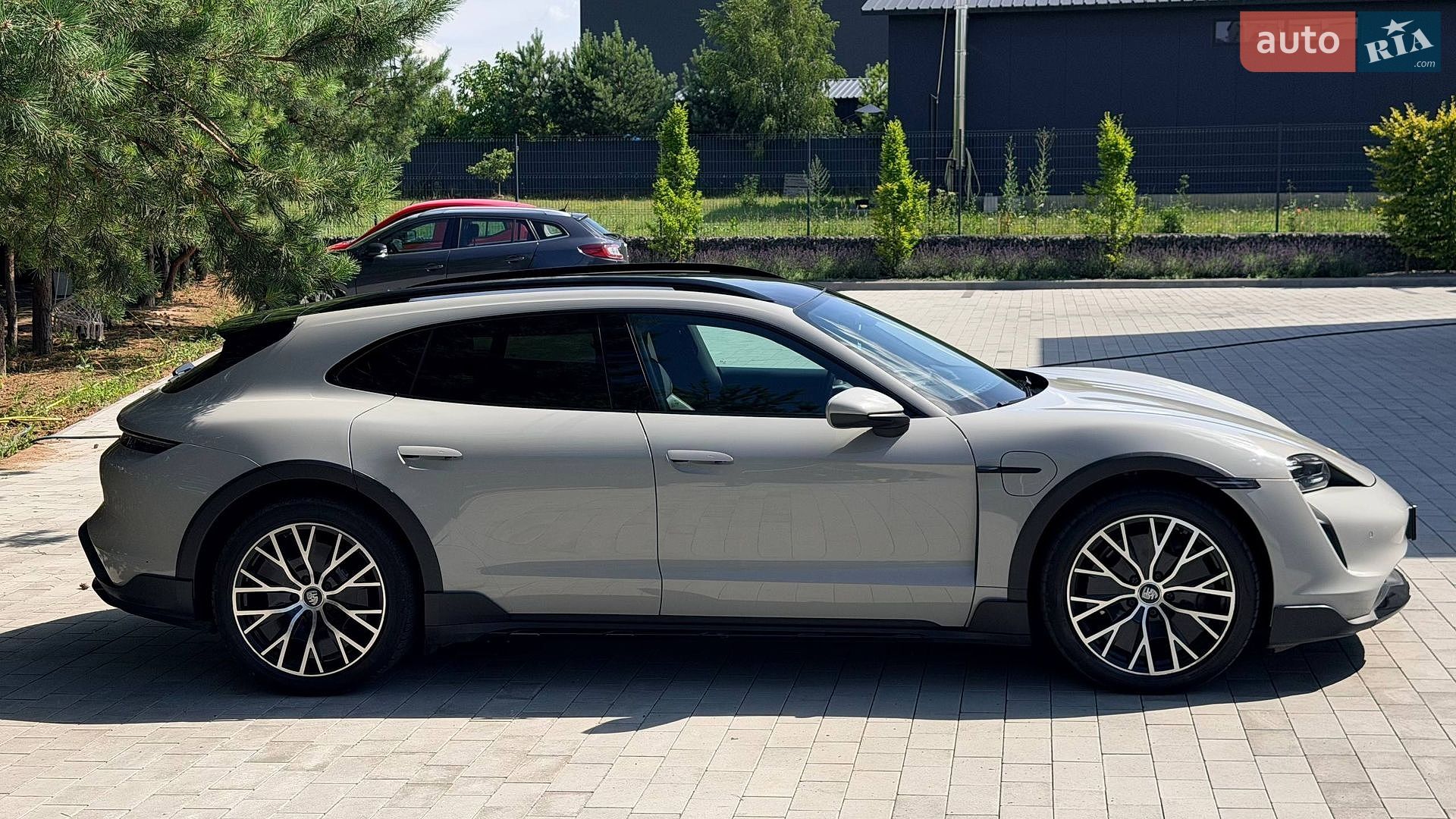 Porsche Taycan Cross Turismo 2021 VIN WP0ZZZY1ZNSA63685 фото оголошення 14 з 53
