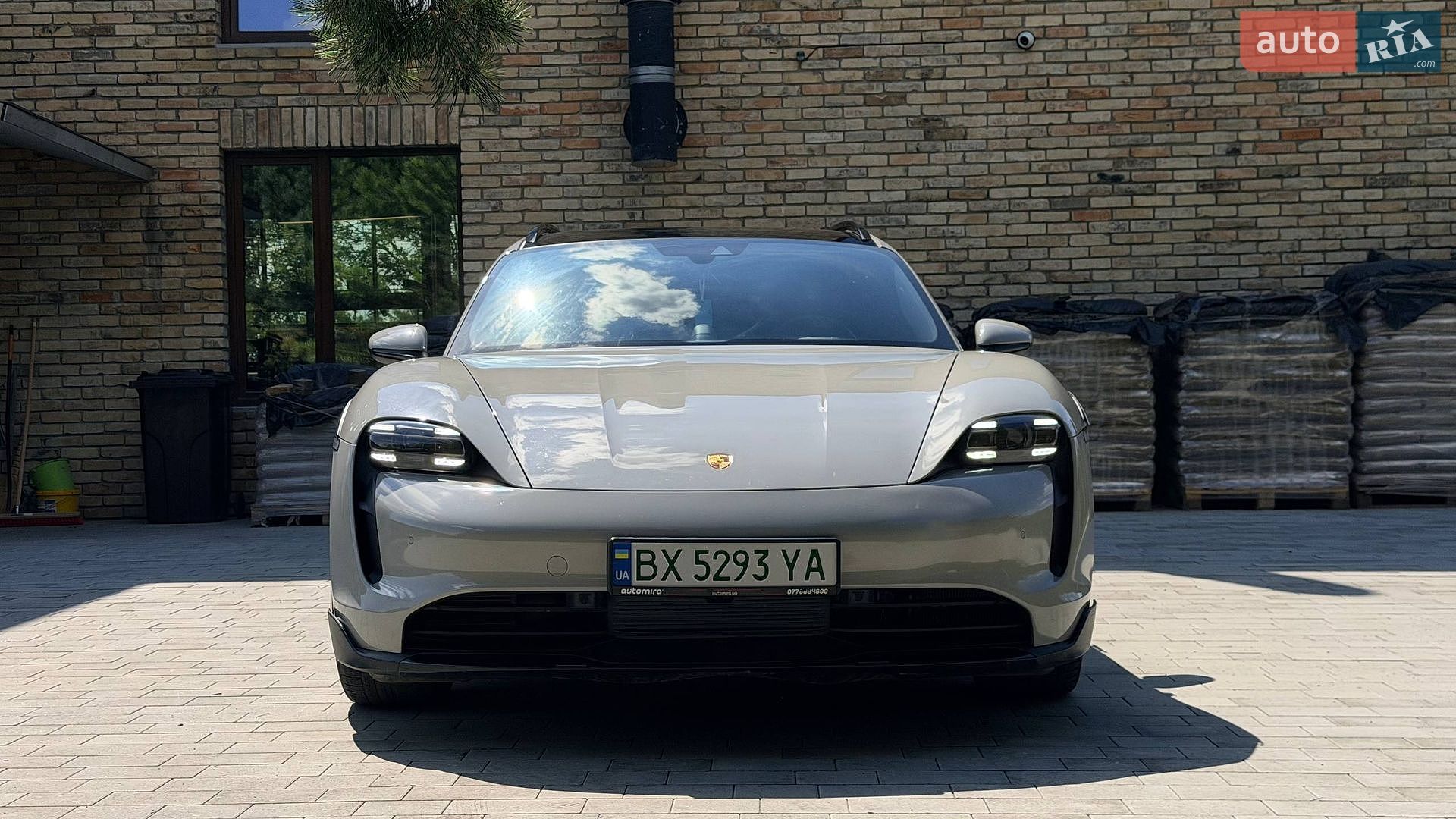 Porsche Taycan Cross Turismo 2021 VIN WP0ZZZY1ZNSA63685 фото оголошення 10 з 53
